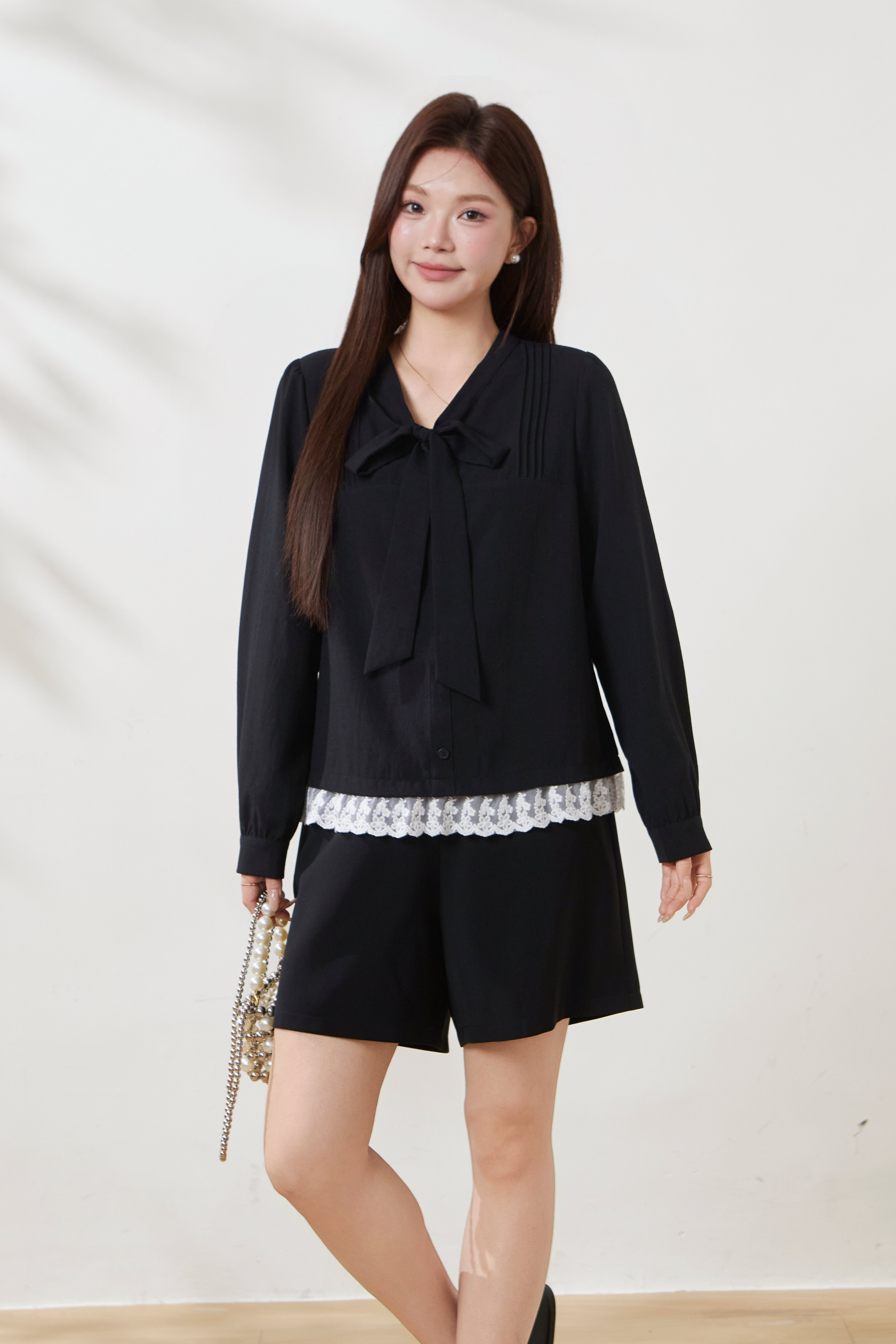 Lace-up lace-trim blouse FCA6863