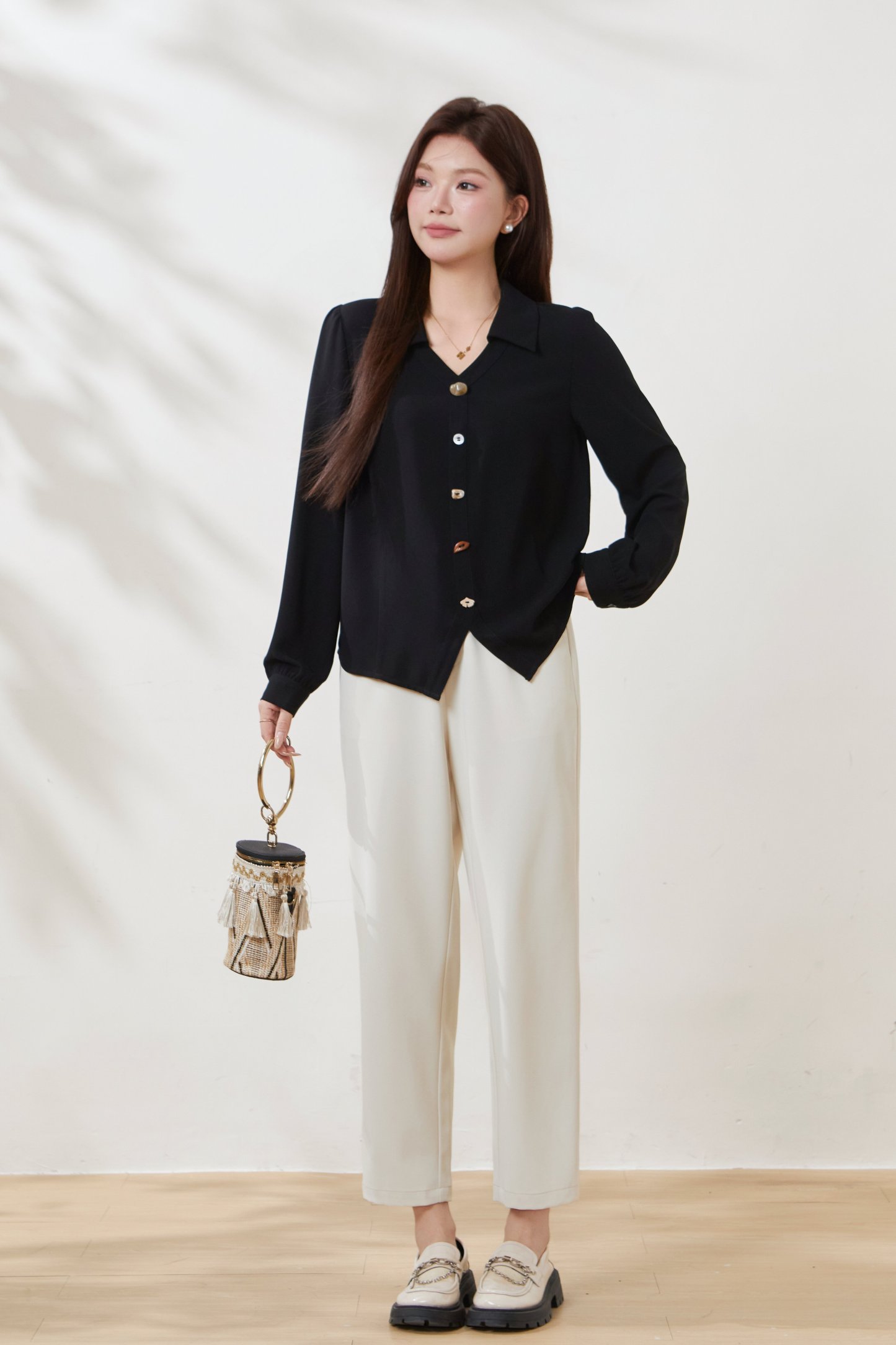 V-neck slim-fit top with unique buckle FCA6953