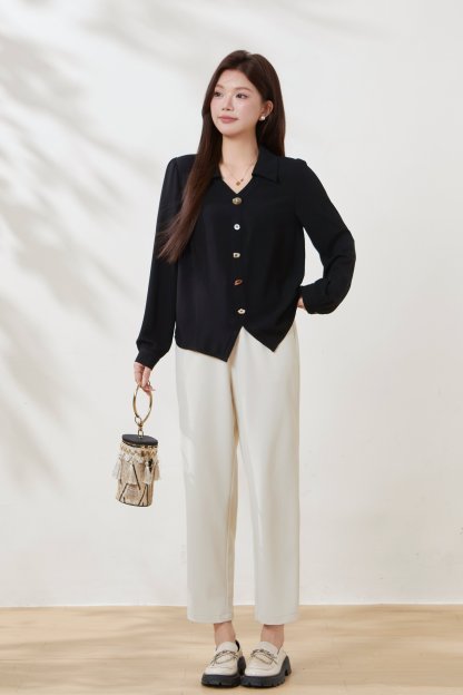 V-neck slim-fit top with unique buckle FCA6953