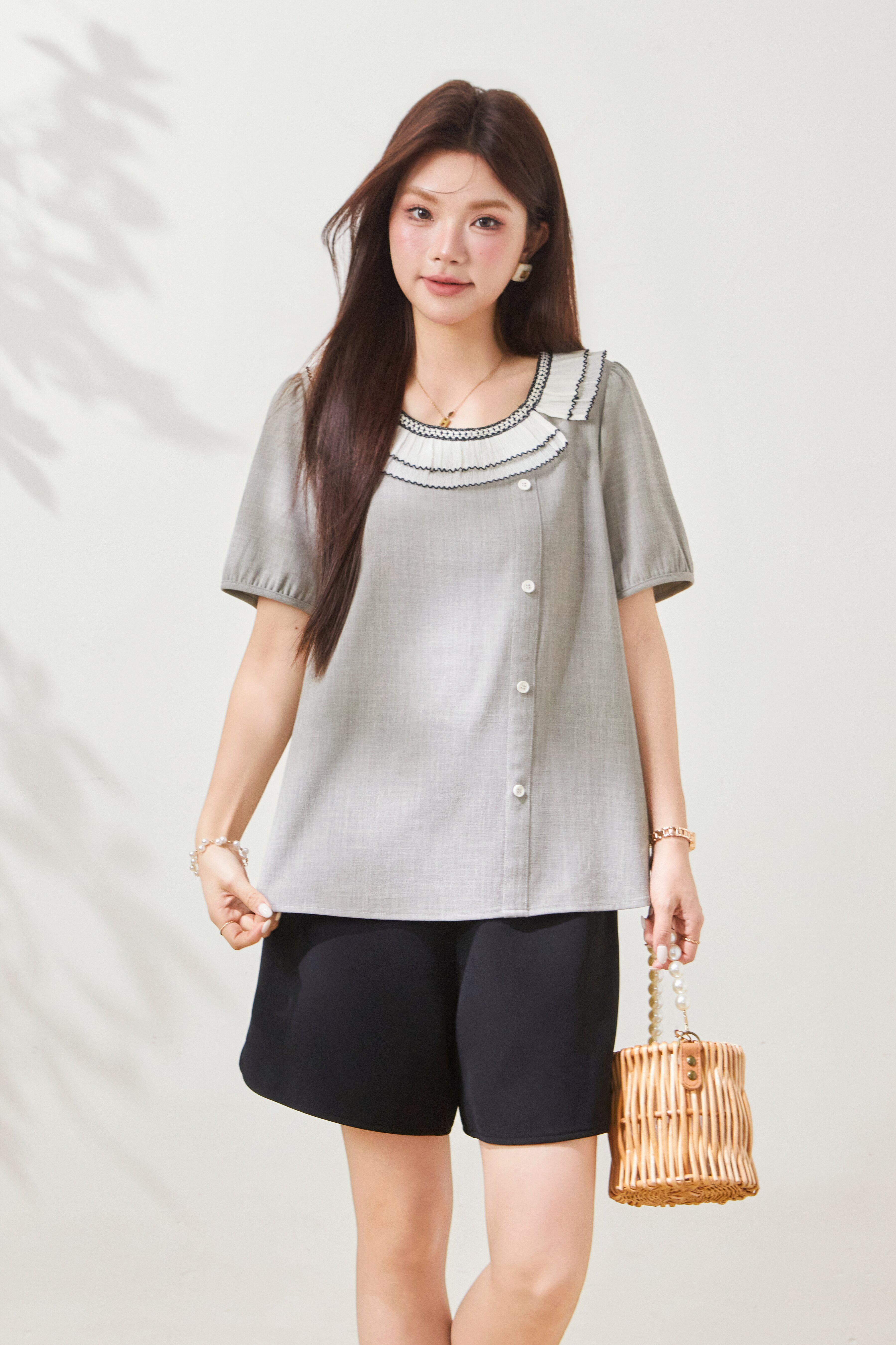 Round neck irregular bubble sleeve shirt FXA8020