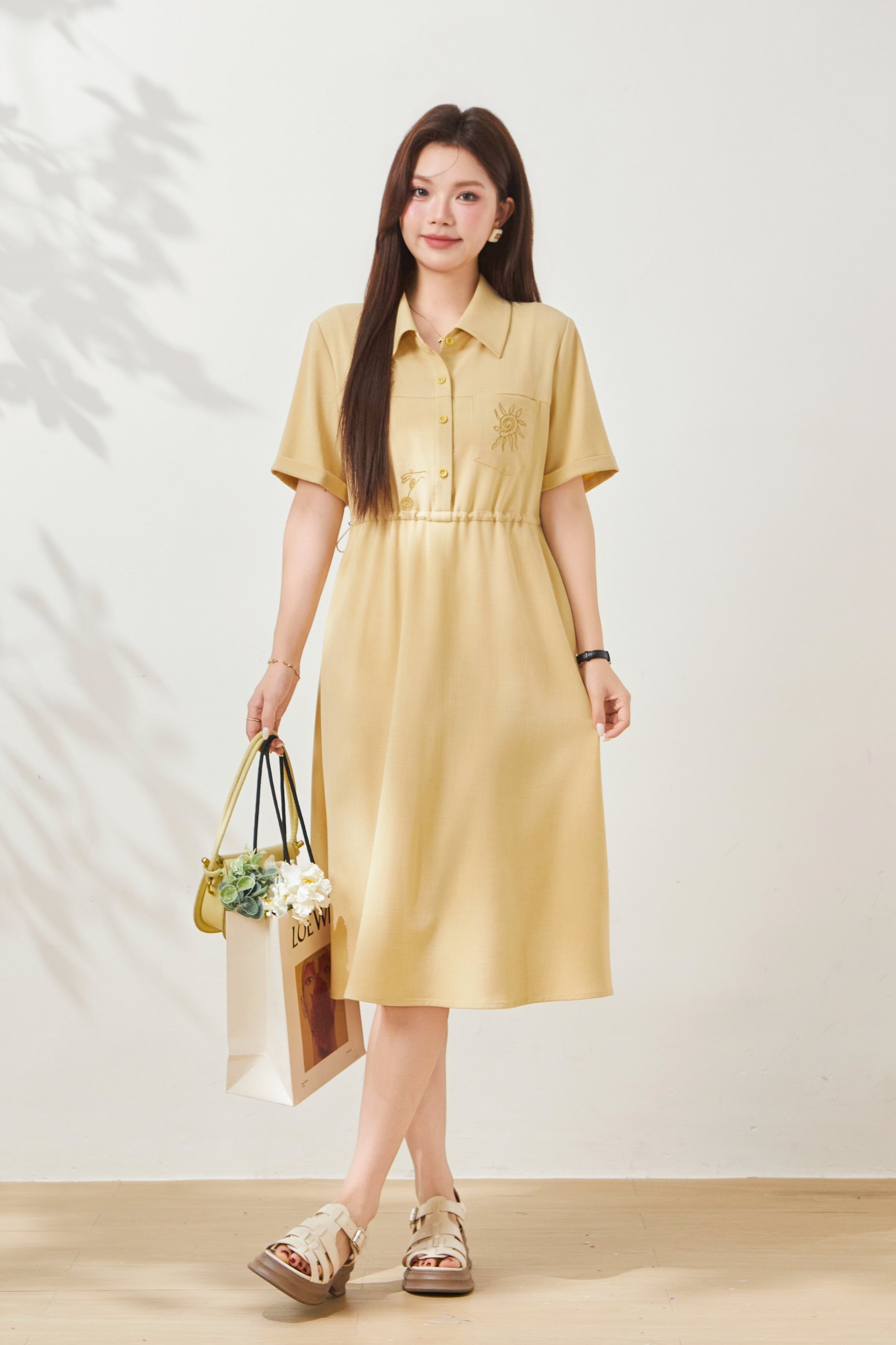Collar sleeves rolled up, waist cinched, embroidered dress FXQ7075