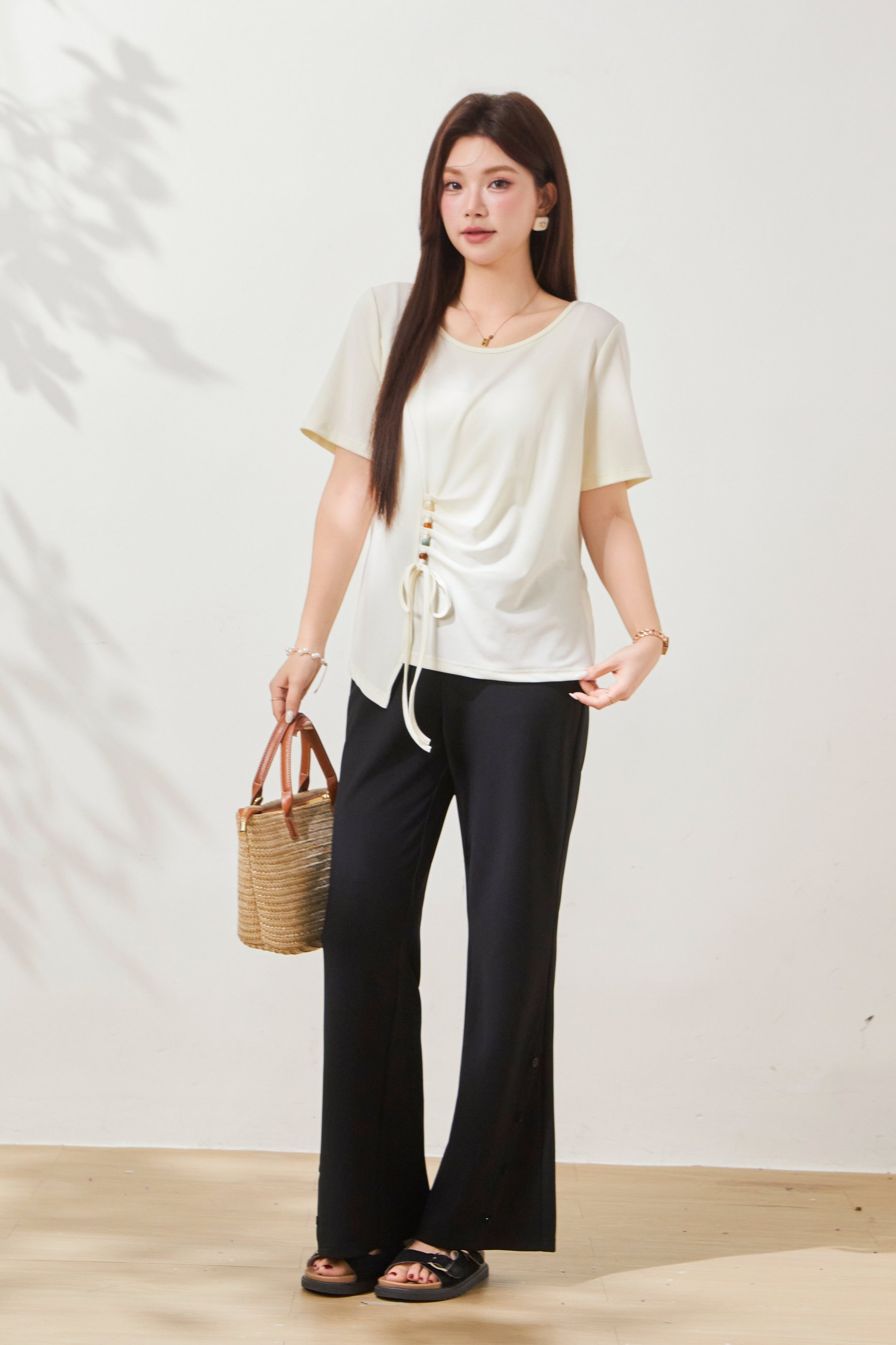 Round-neck, waist-cinching Tencel knit T-shirt FXZ7072