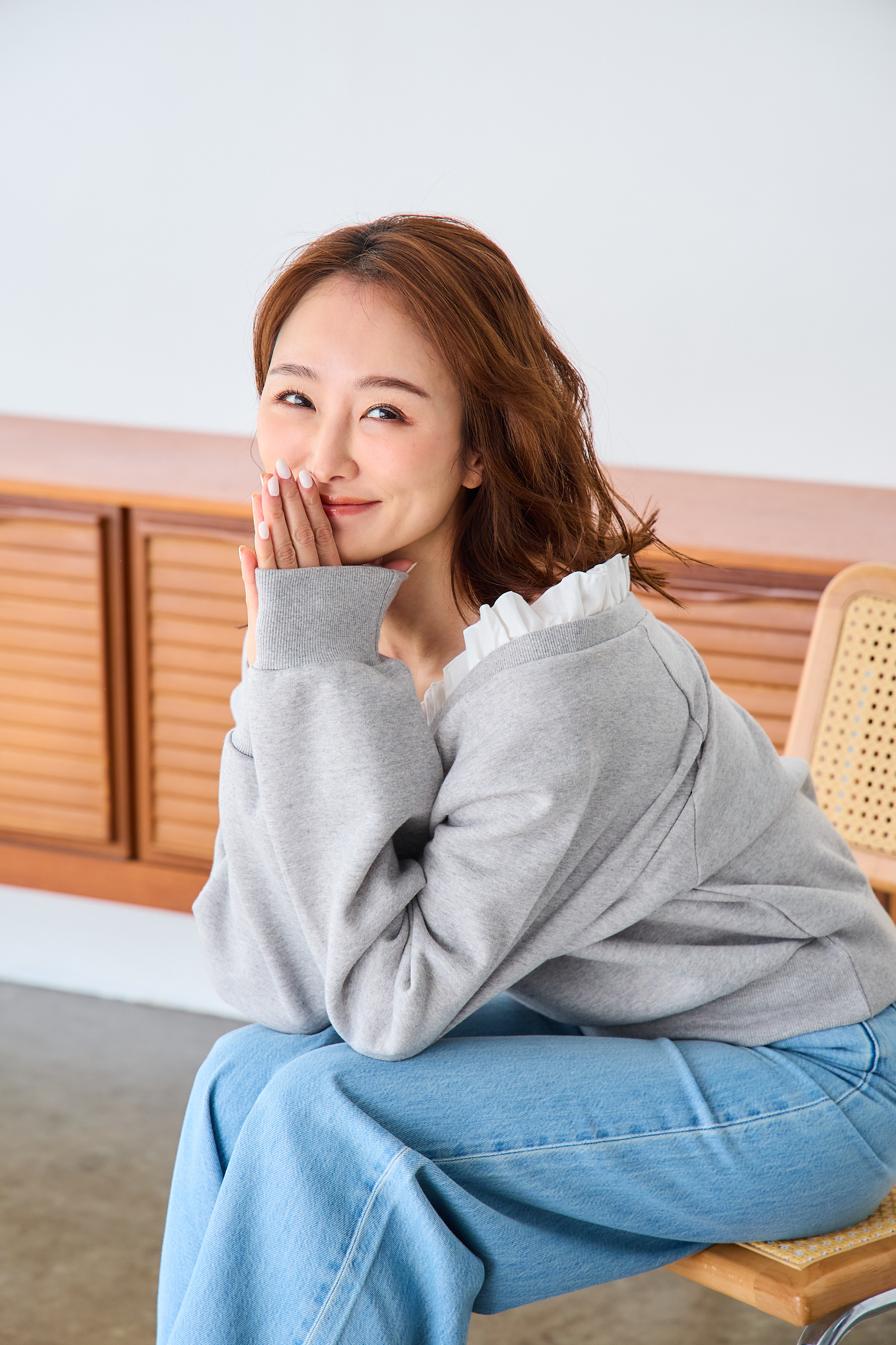 【saya×Myuコラボ】 Vネックフリルスウェットトップス(myu1203)