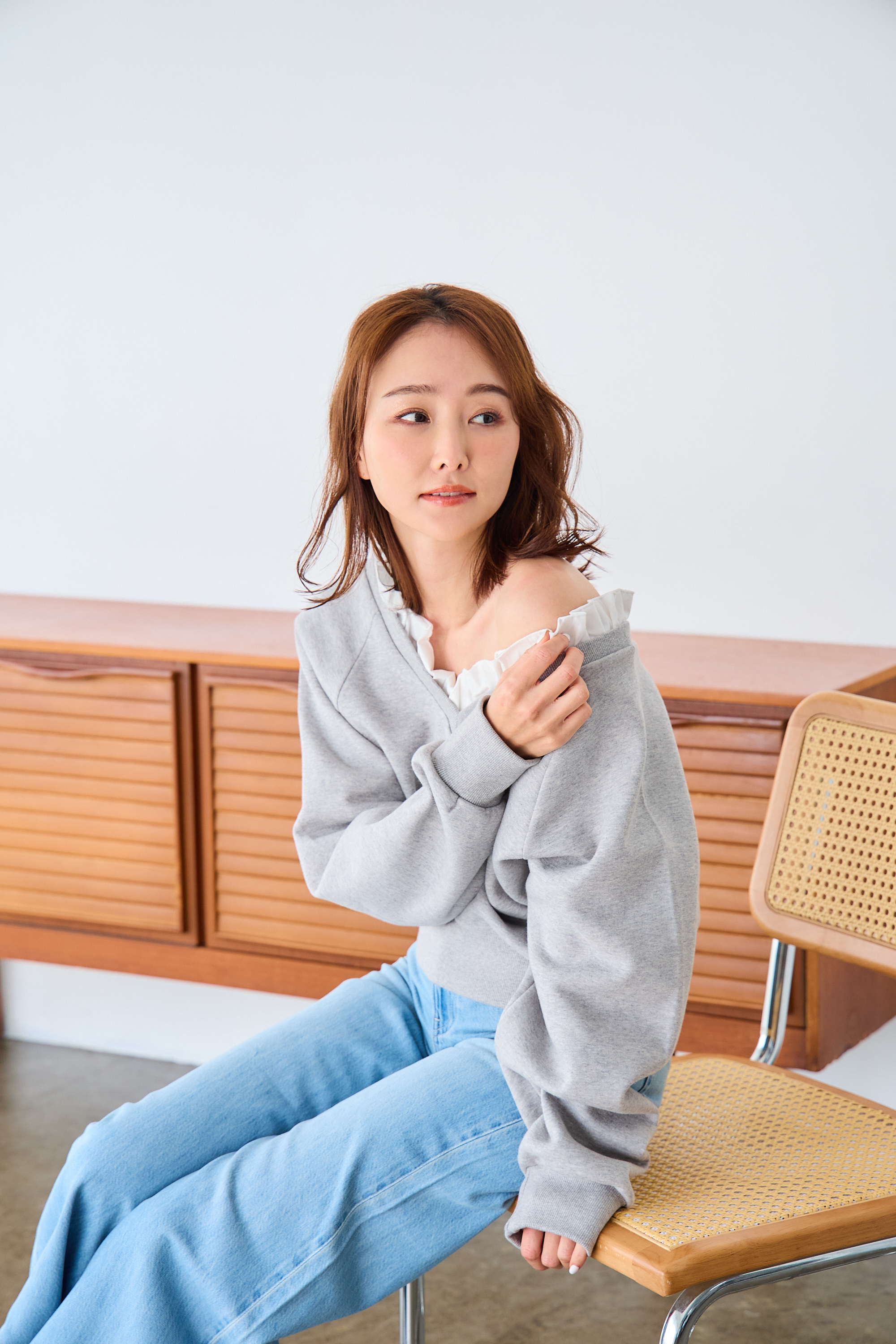 【saya×Myuコラボ】 Vネックフリルスウェットトップス(myu1203)