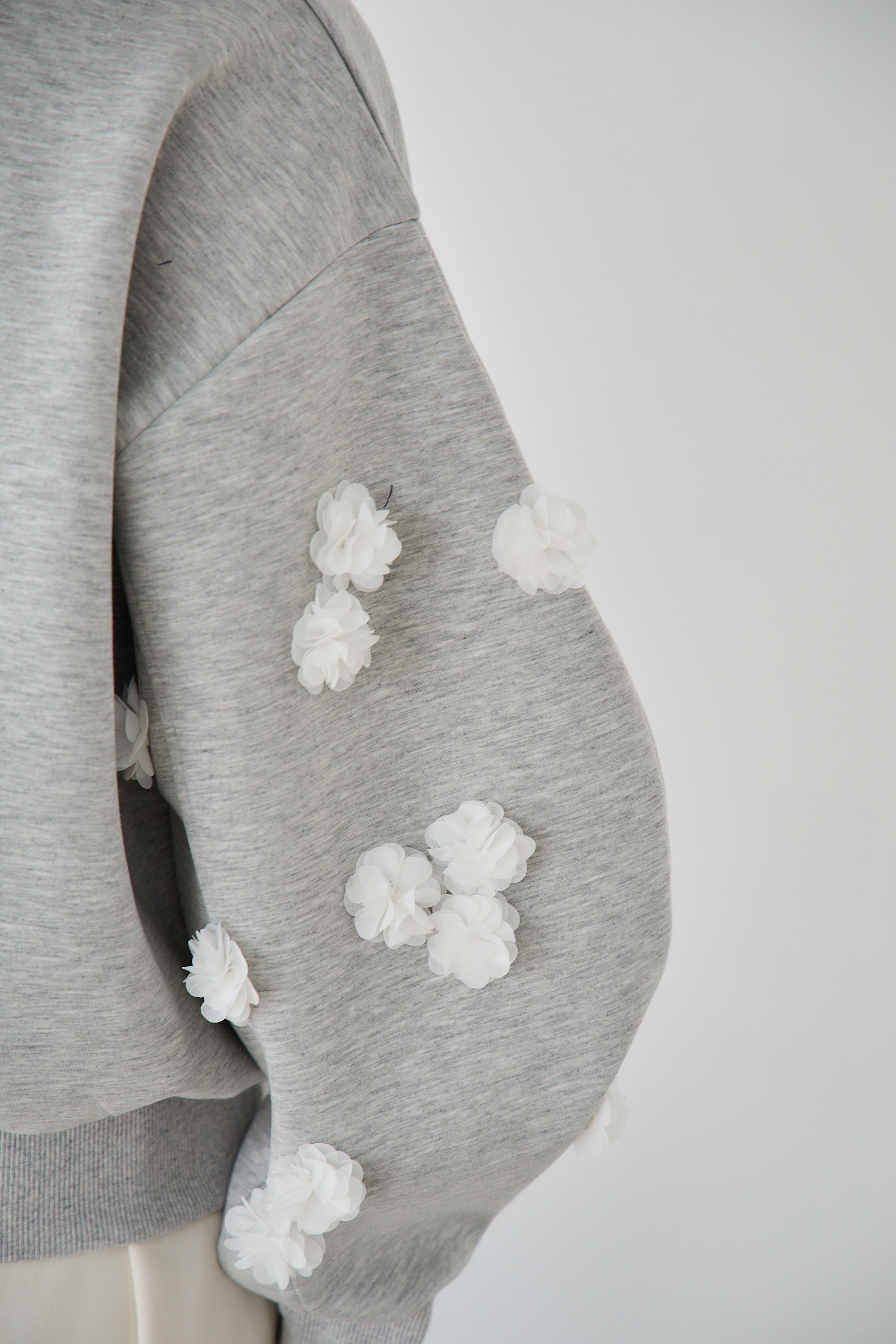 @m_i_mm_a×Myuコラボ【カーブスリーブプルオーバー(kbm599フラワー)】メール便OK