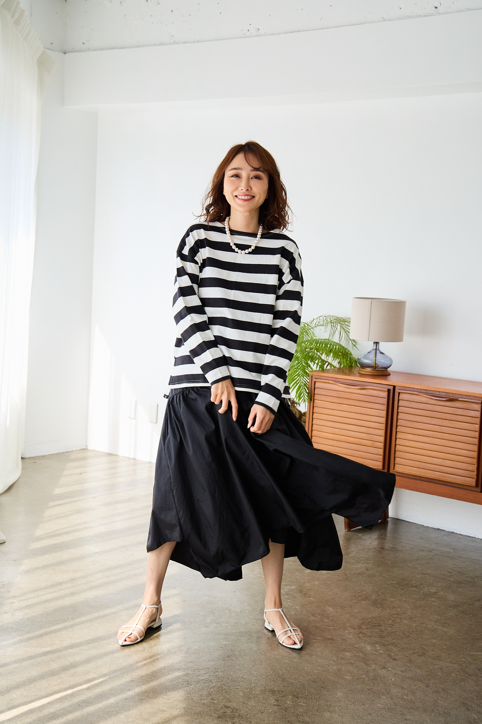 【ナイロン　アシンメトリーヘムスカート（sd）】