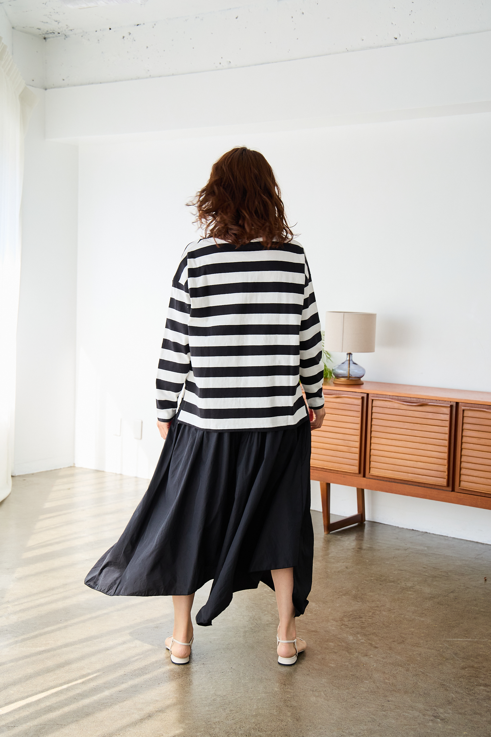 【ナイロン　アシンメトリーヘムスカート（sd）】