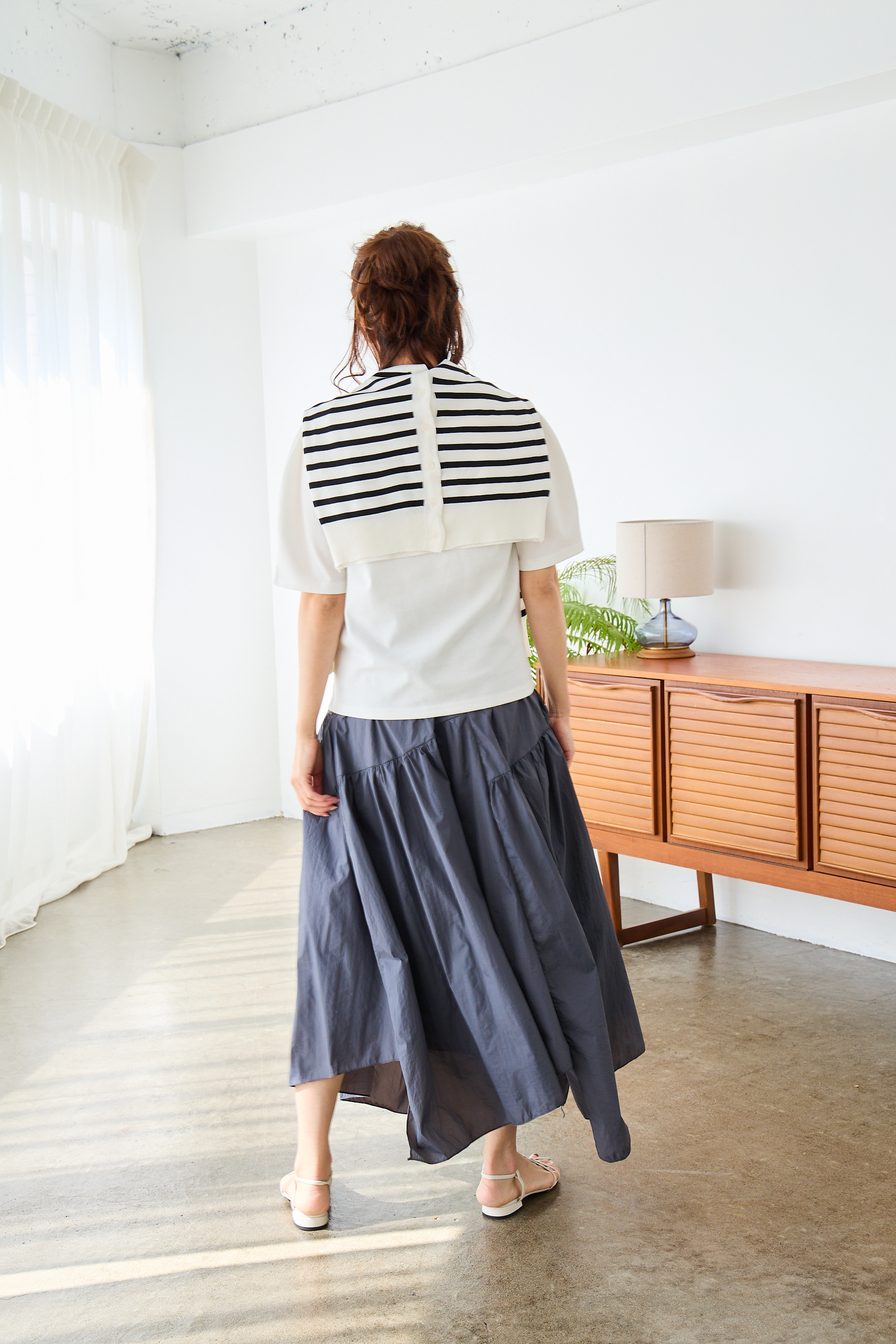 【ナイロン　アシンメトリーヘムスカート（sd）】