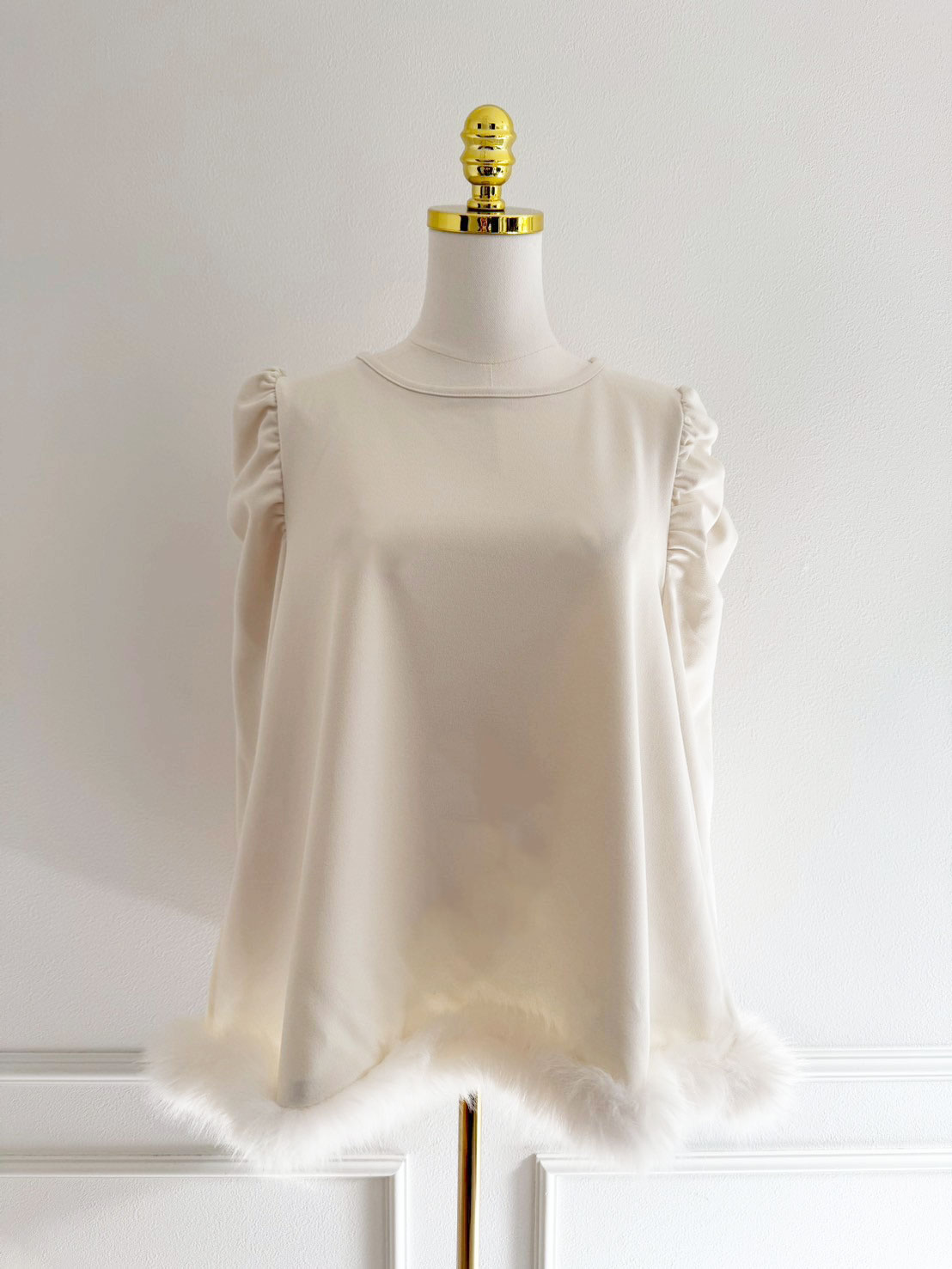 【12/8  11:00~LIVE内で新色お披露目!!】Aライン裾ファーTOPS(aj021)