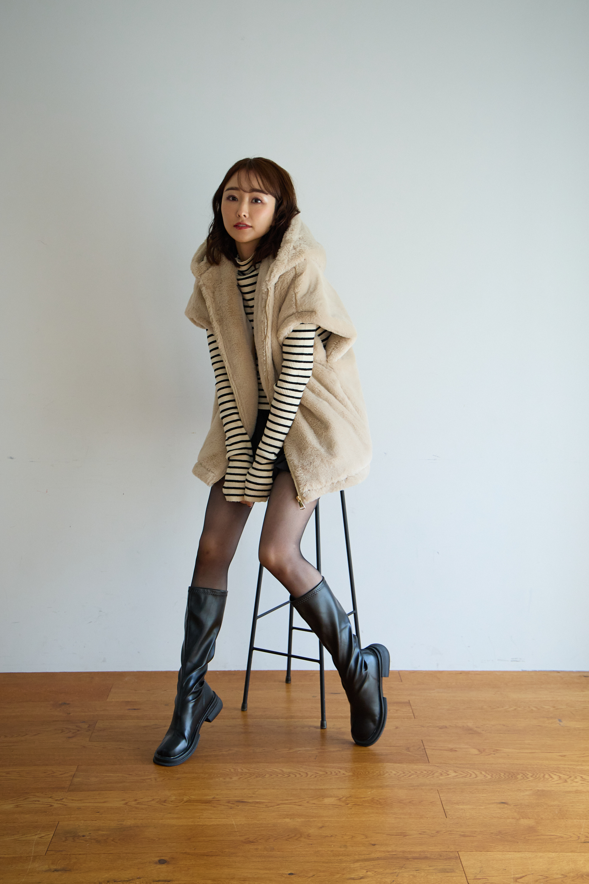 【超軽量美脚見せロングブーツ(ab575)】メール便OK