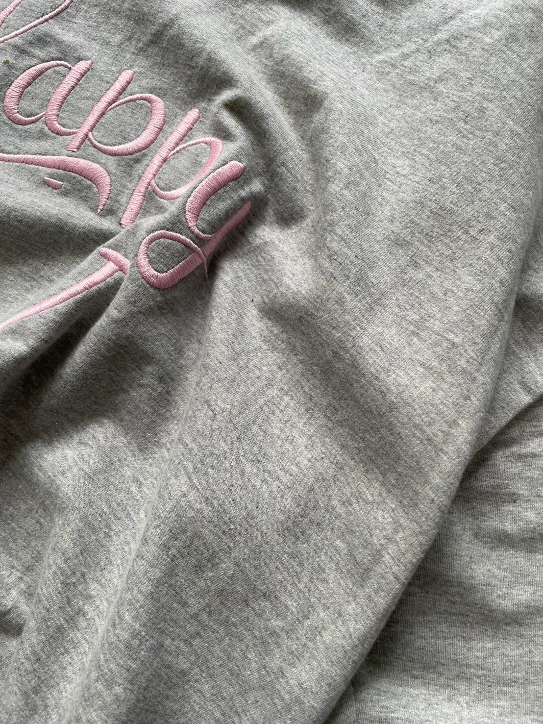 【Happyロゴスウェット（kk2503-a4）】