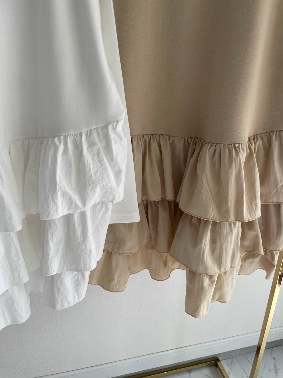 【バックフリルトップス（myu1227）】