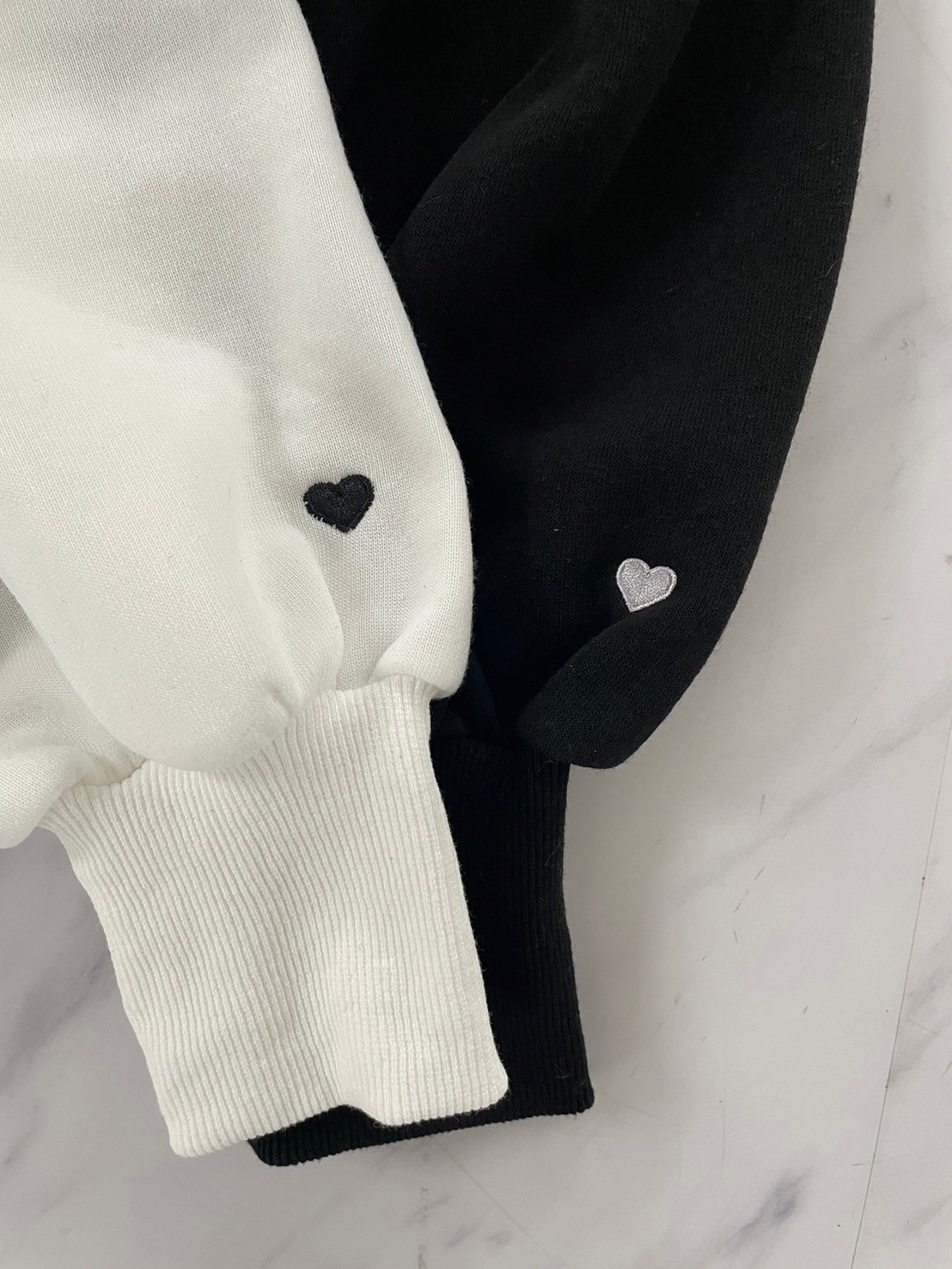 【裏起毛　刺繍入りぽわん袖プルオーバー(kbm580)】メール便OK