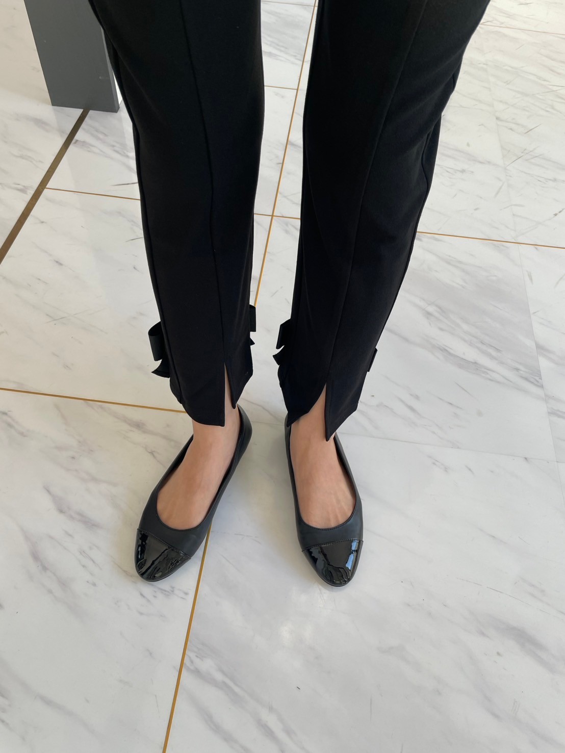 【スーパーストレッチ極楽＆超美脚パンツ/スリットあり(kbm566)】