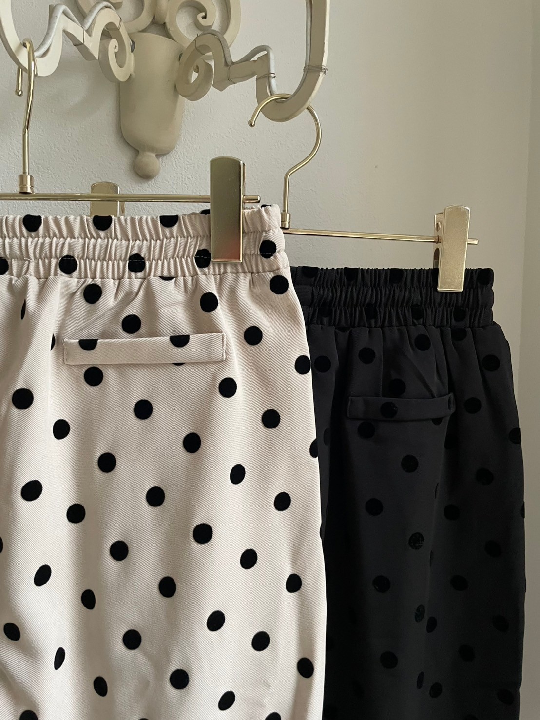 【ドット柄センターラインテーパードパンツ（sd306-3）】