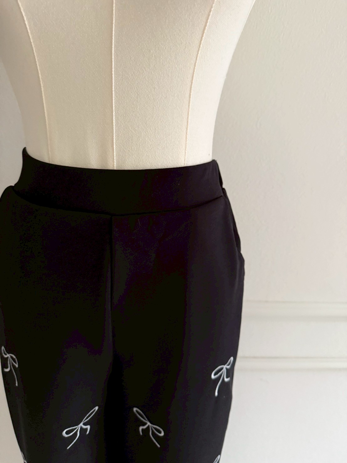 Ribbon セミワイドストレッチ美脚パンツ(sd8130)