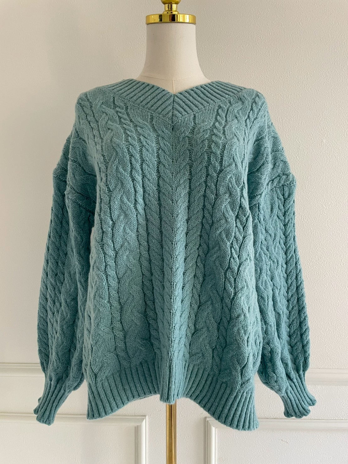 ケーブル編みVネックオーバーニット(SZ11-15)