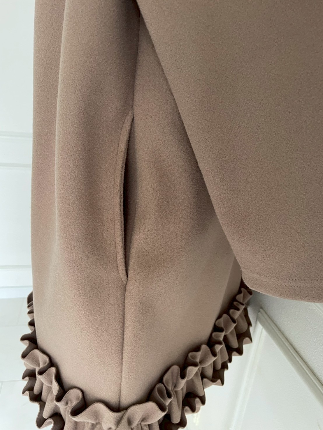 【裾フリルコート(ma23)】TH