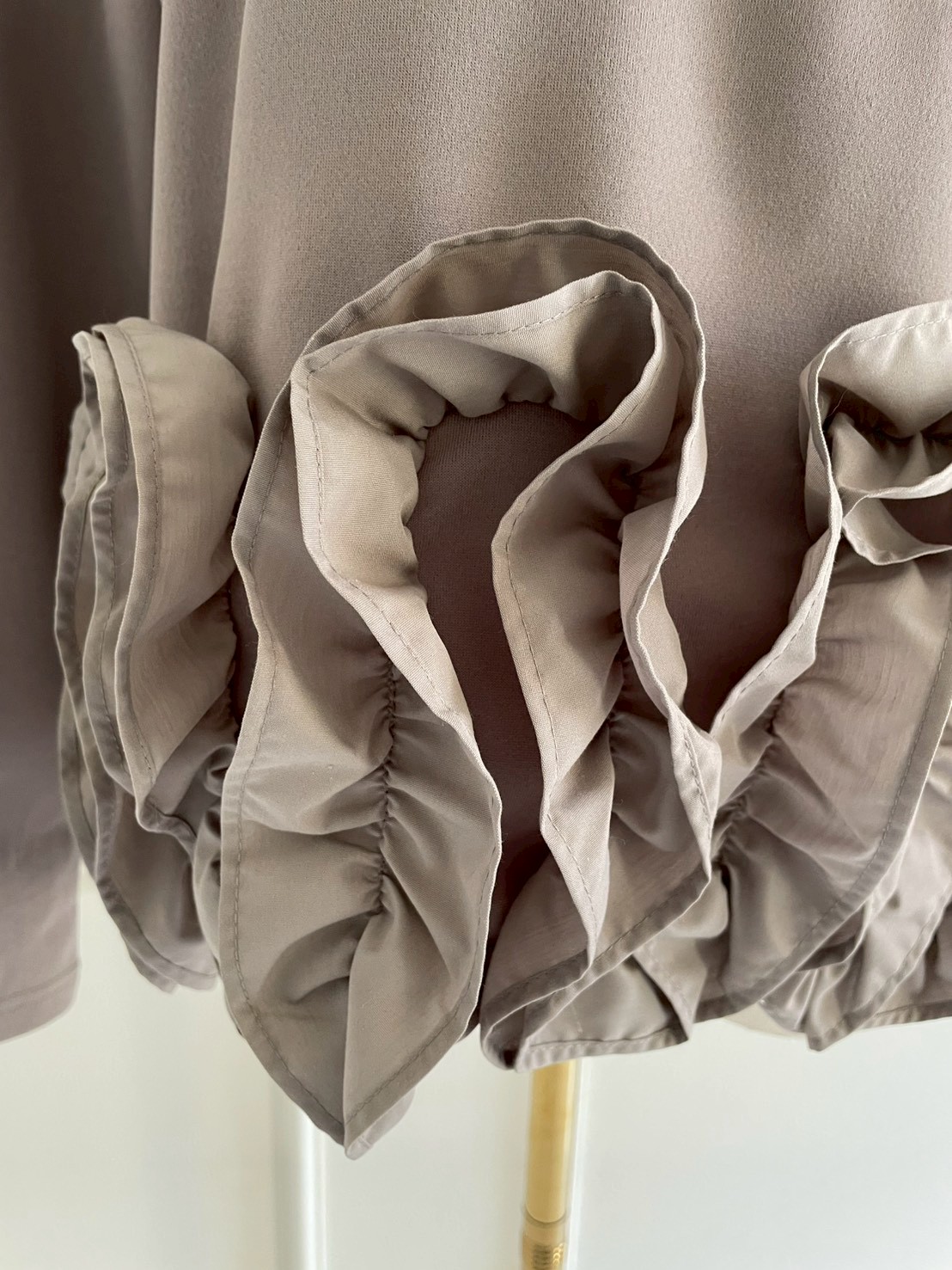 FLOWERフリル ライトボンディングトップス（sd5040)