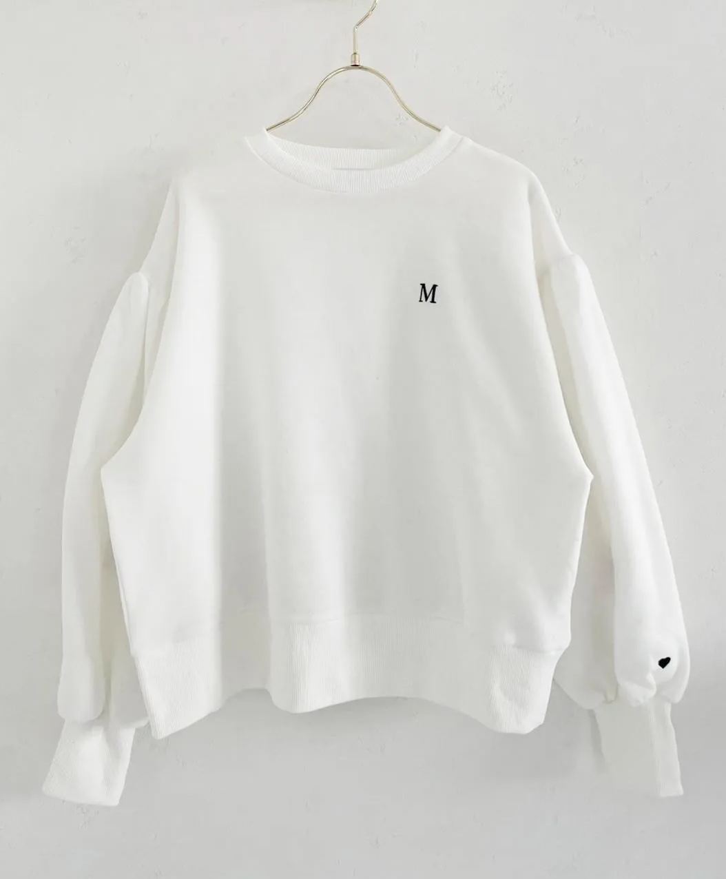 【裏起毛　刺繍入りぽわん袖プルオーバー(kbm580)】メール便OK