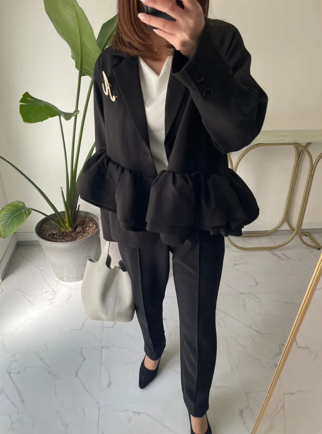 【アシンメトリー　フリルジャケット(kbm613)】メール便OK