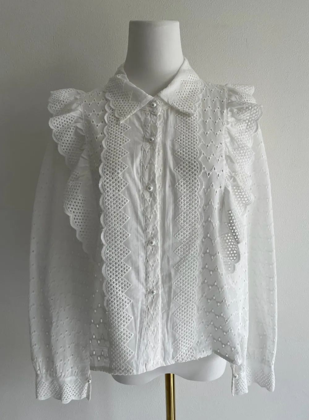 【コットンフリルブラウス（kk2503-a3）】