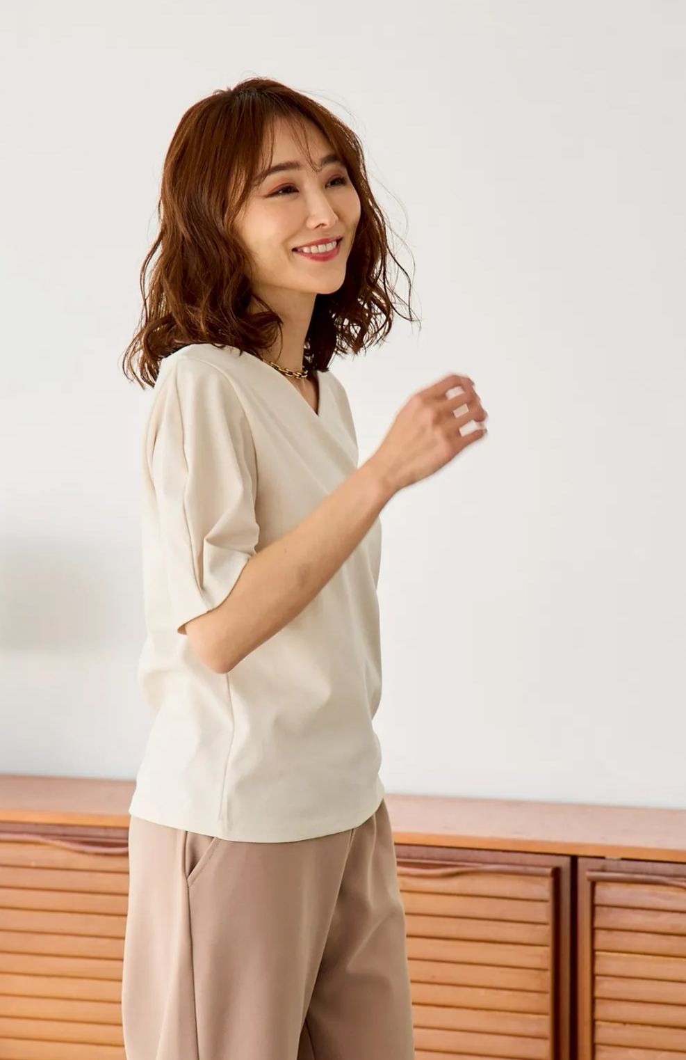 【Vネック美ラインTシャツ(myu39)】メール便OK