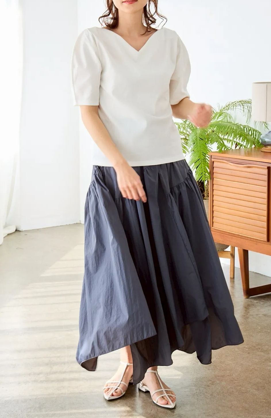 【Vネック美ラインTシャツ(myu39)】メール便OK