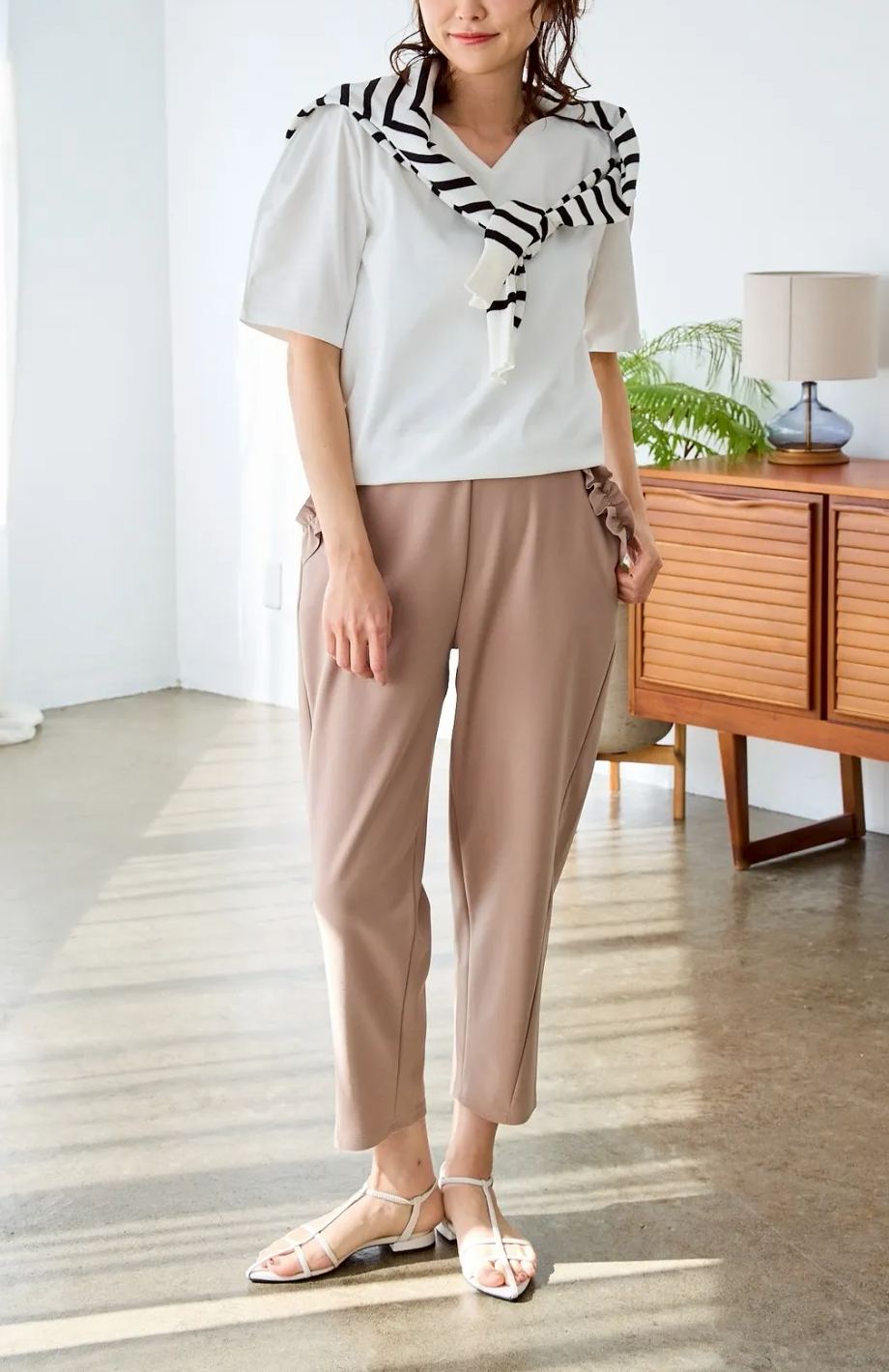 【Vネック美ラインTシャツ(myu39)】メール便OK