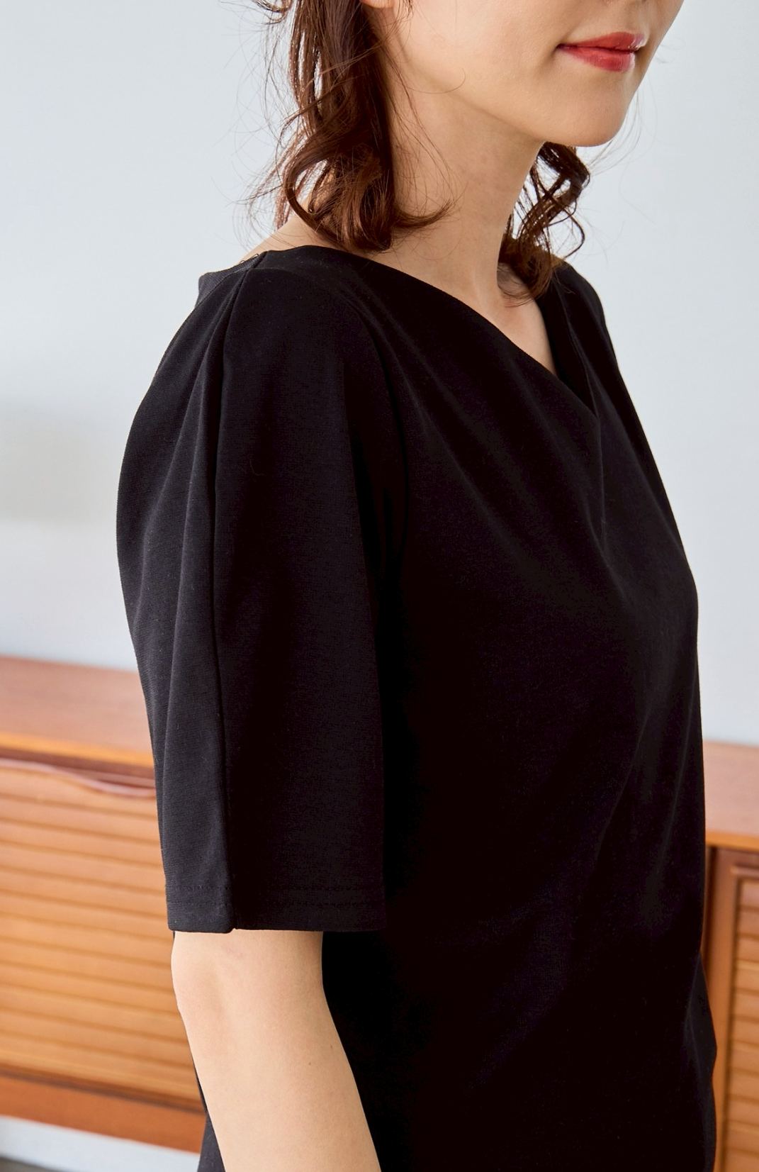 【Vネック美ラインTシャツ(myu39)】メール便OK