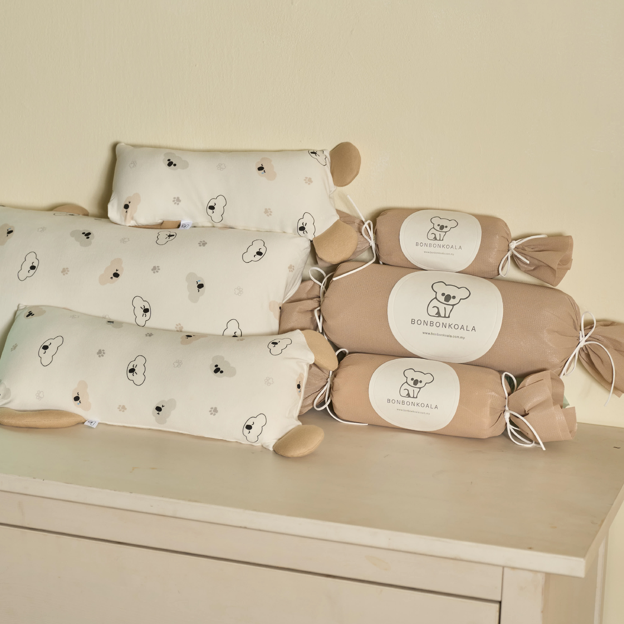 NEW HugHug Pillow (Small) Koala Cozy Taupe (13x30cm)