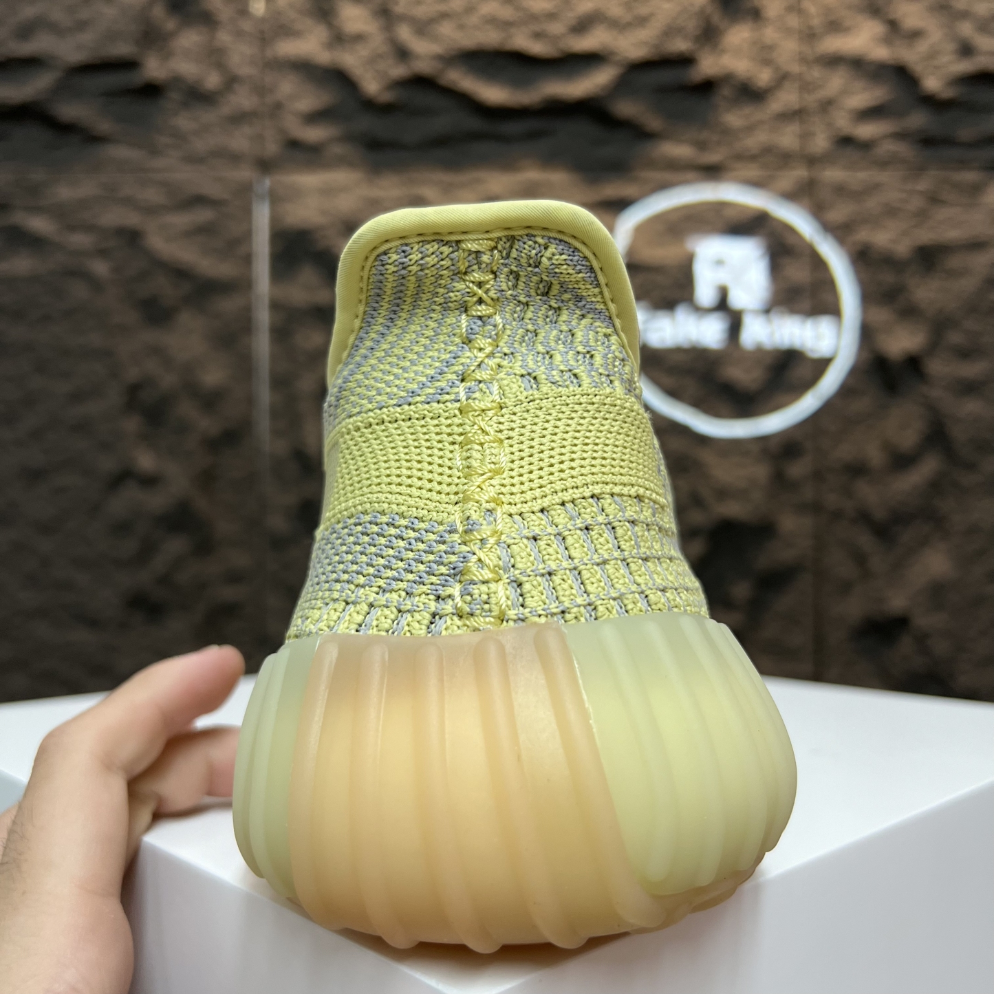 adidas originals Yeezy Boost 350 V2天使Antlia鞋帶反光版透氣輕便低幫運動休閒鞋男女同款髒黃