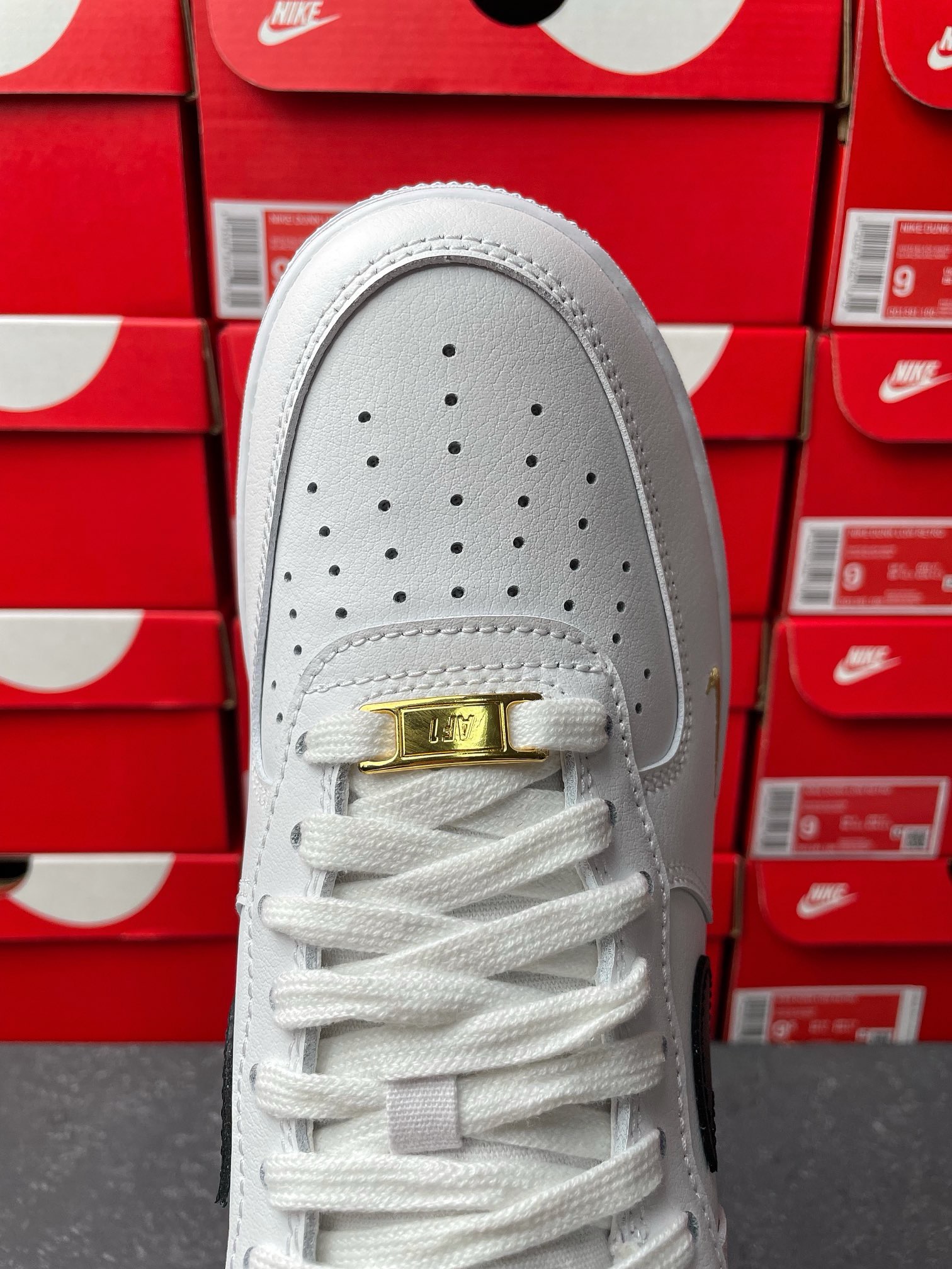 Nike Air Force 1 Essential織物合成革迷你鉤防滑减震耐磨低幫板鞋白黑紅