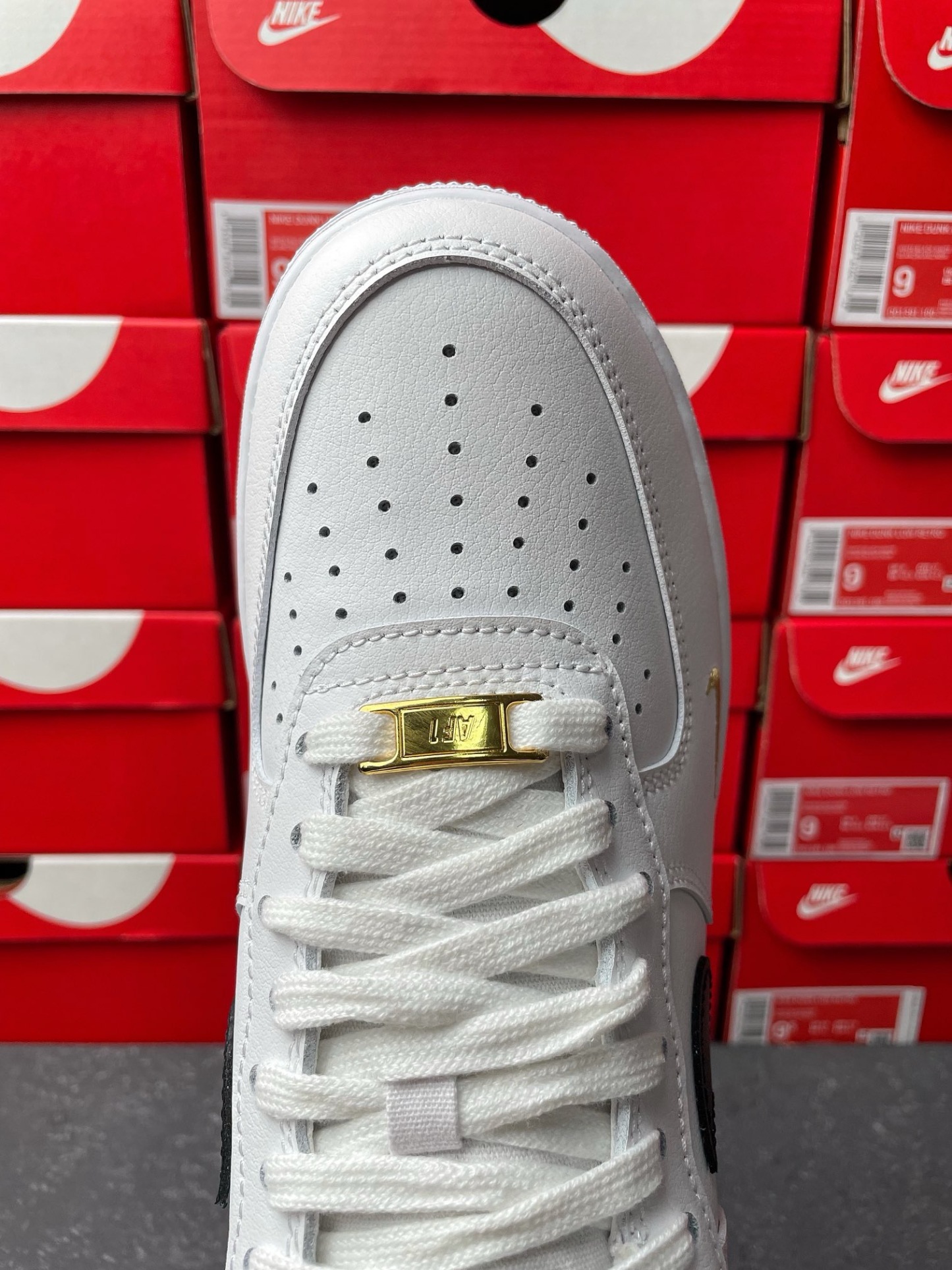 Nike Air Force 1 Essential織物合成革迷你鉤防滑减震耐磨低幫板鞋白黑紅
