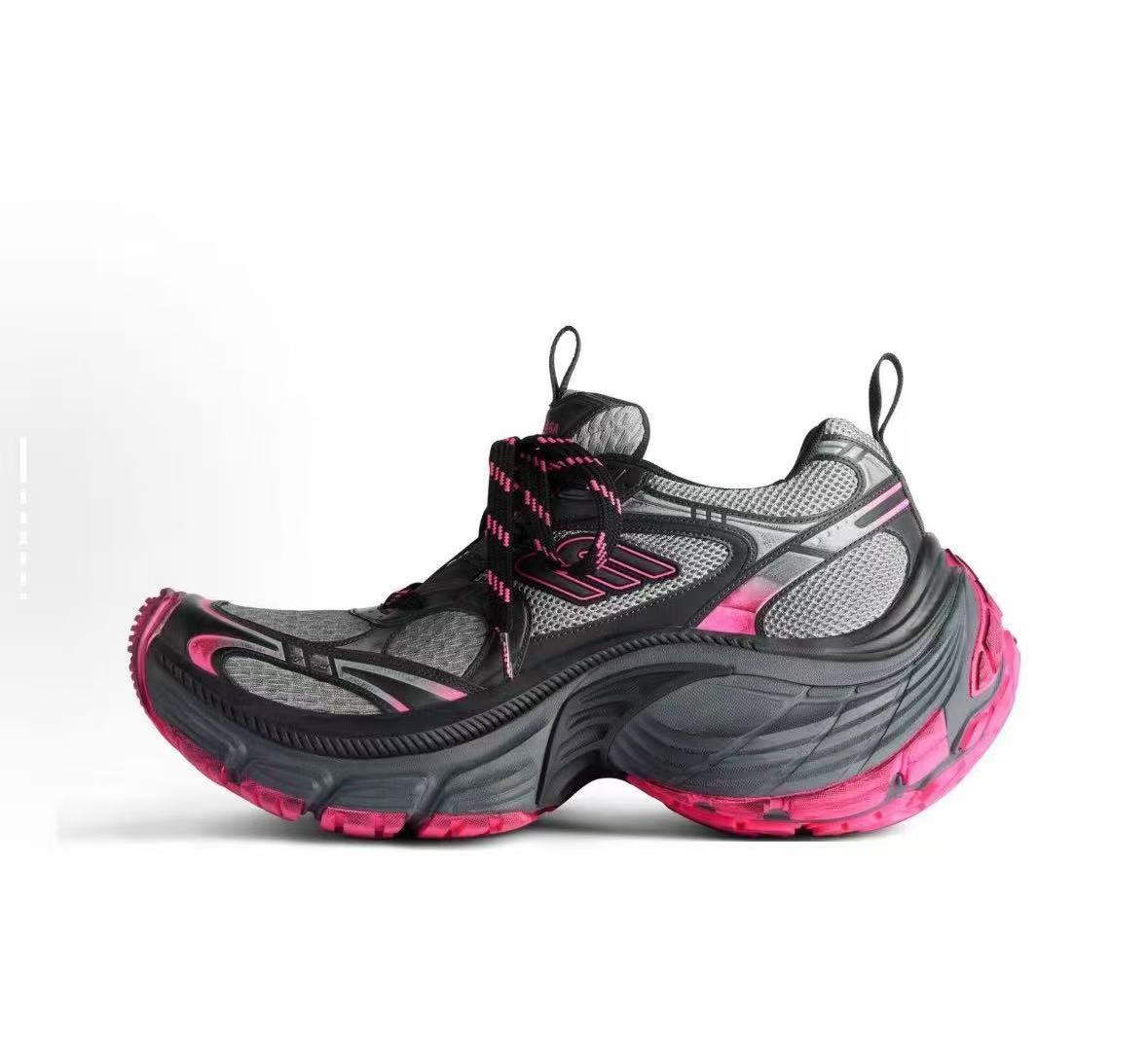 巴黎世家 10XL 系列