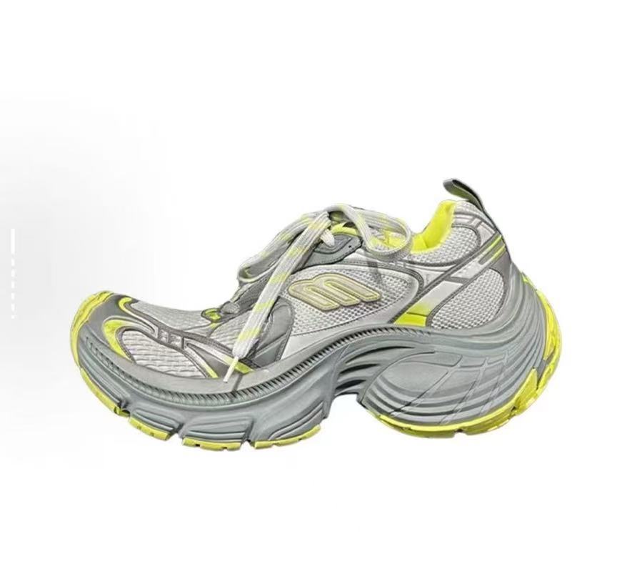 巴黎世家 10XL 系列