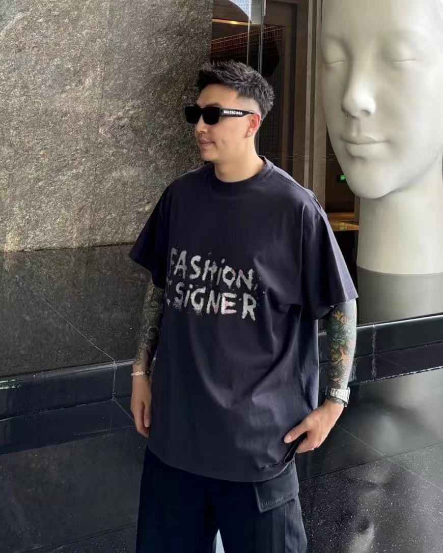 巴黎世家 fashion 閃粉短袖