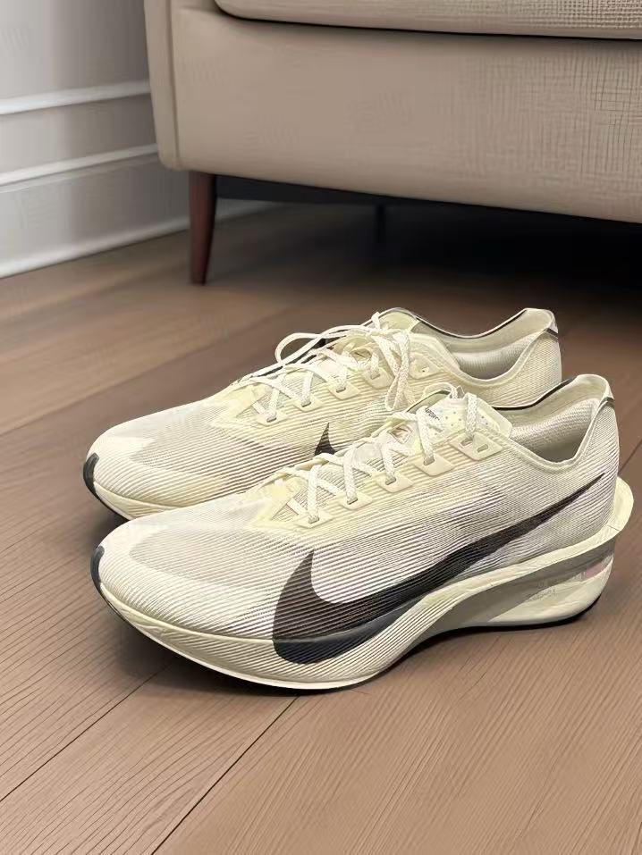 Nike Zoom VaporFly Next 4% 系列