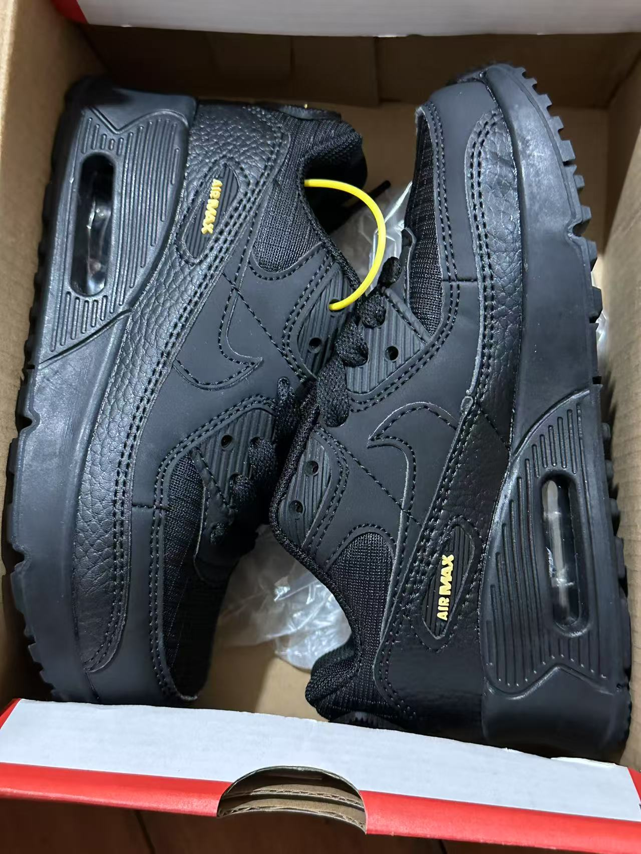 18cm台倉鞋子現貨（售出之後不退不換）