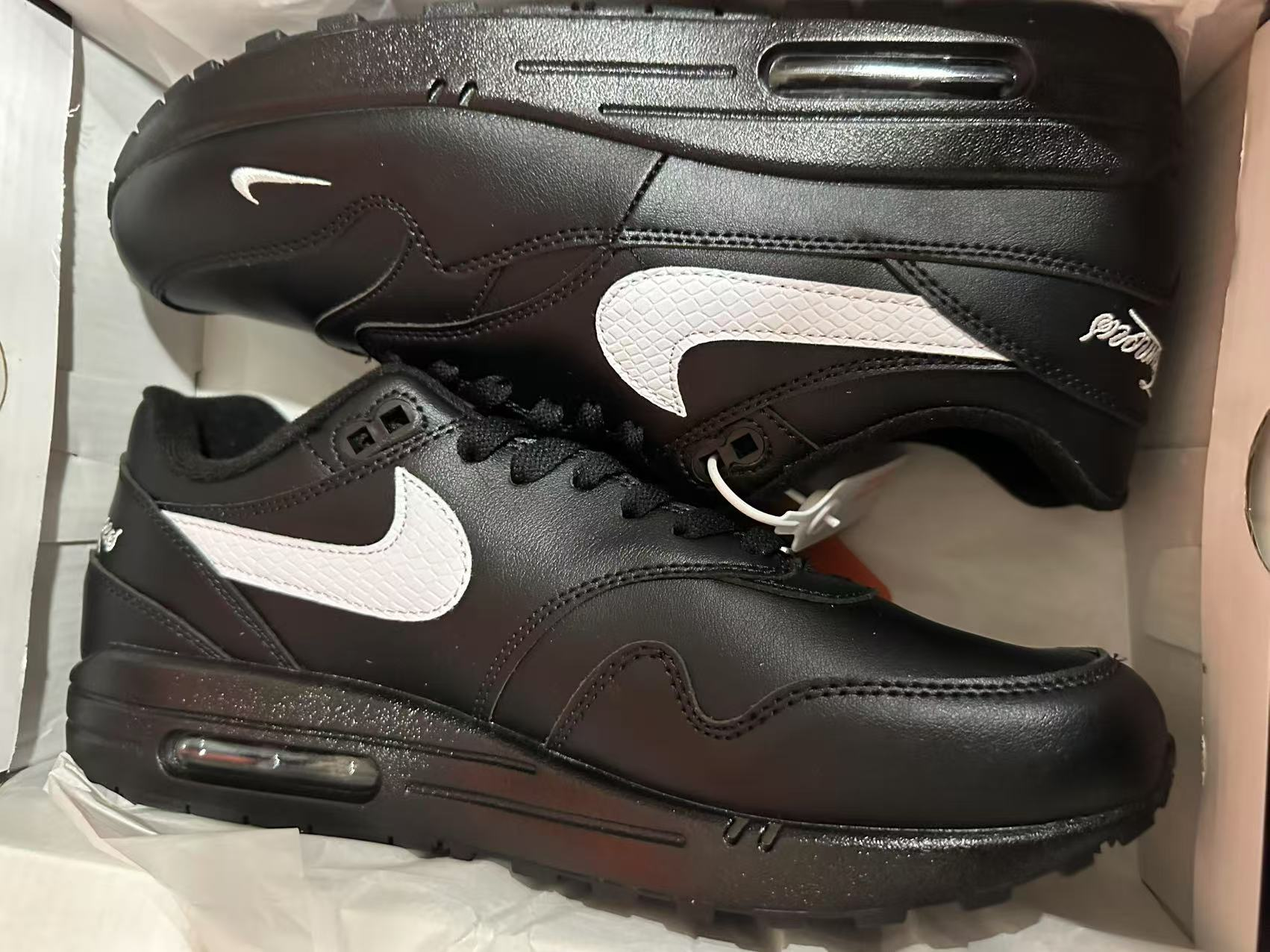 28.5cm台倉鞋子現貨（售出之後不退不換）