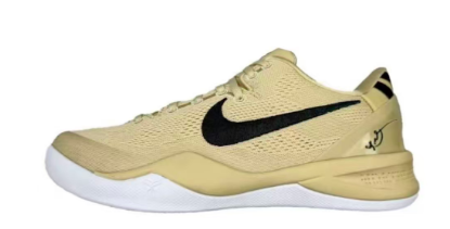 kobe 8 系列（尺寸建議偏大0.5號拿）