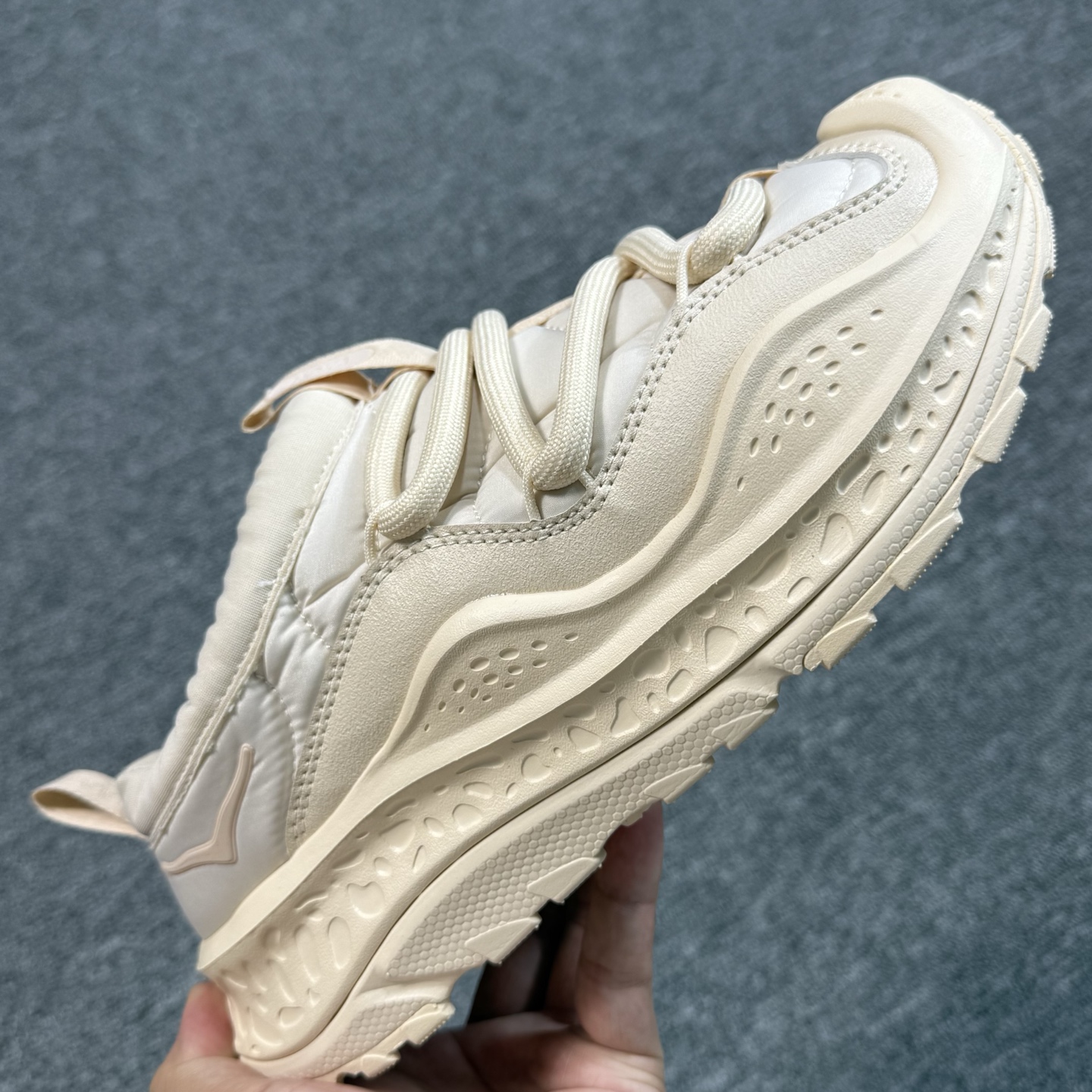 HOKA ONE ONE Ora Primo