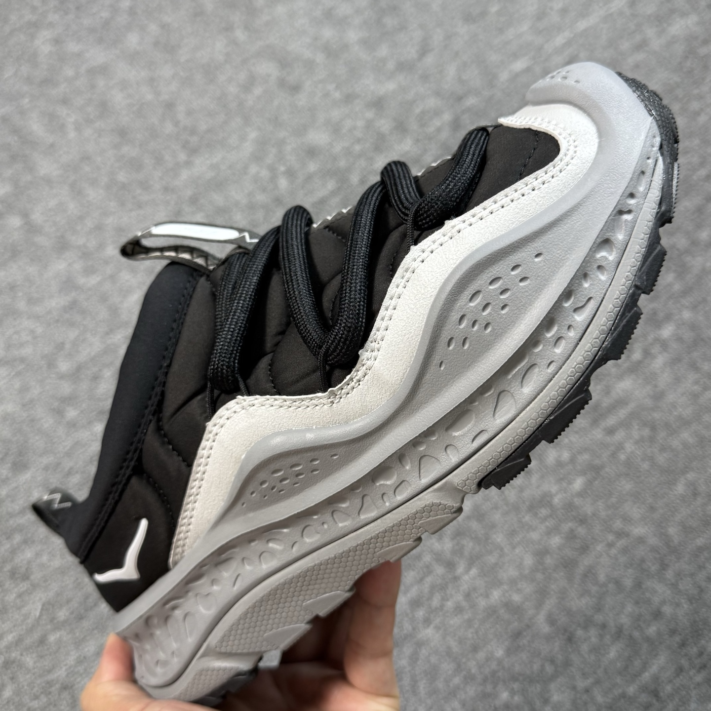 HOKA ONE ONE Ora Primo