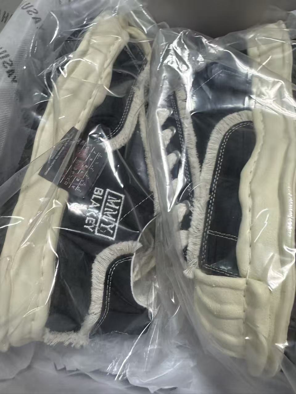 28.5cm台倉鞋子現貨（售出之後不退不換）