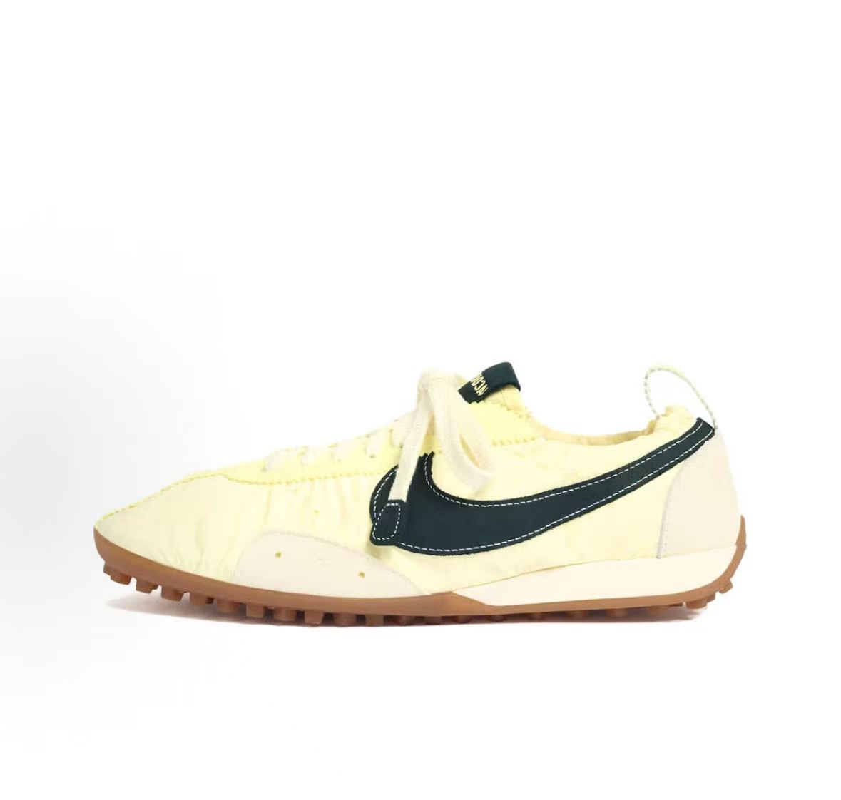  Nike  × Jacquemus 登月