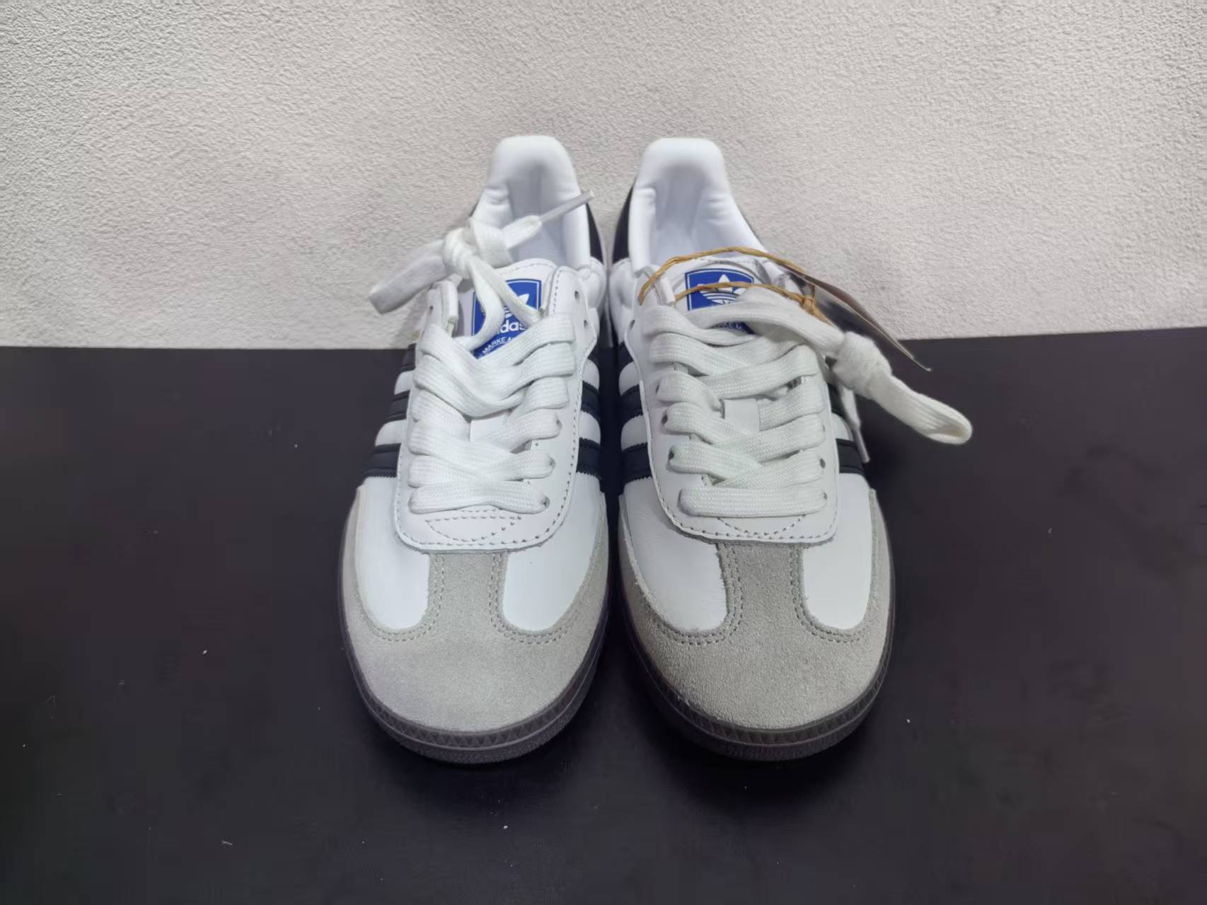 特價鞋款22cm 售出不退不換 B0187