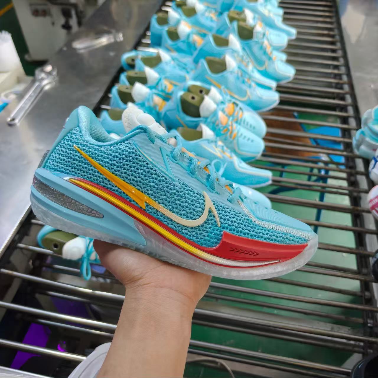 Nike Air Zoom GT. Cut 1 EP 系列