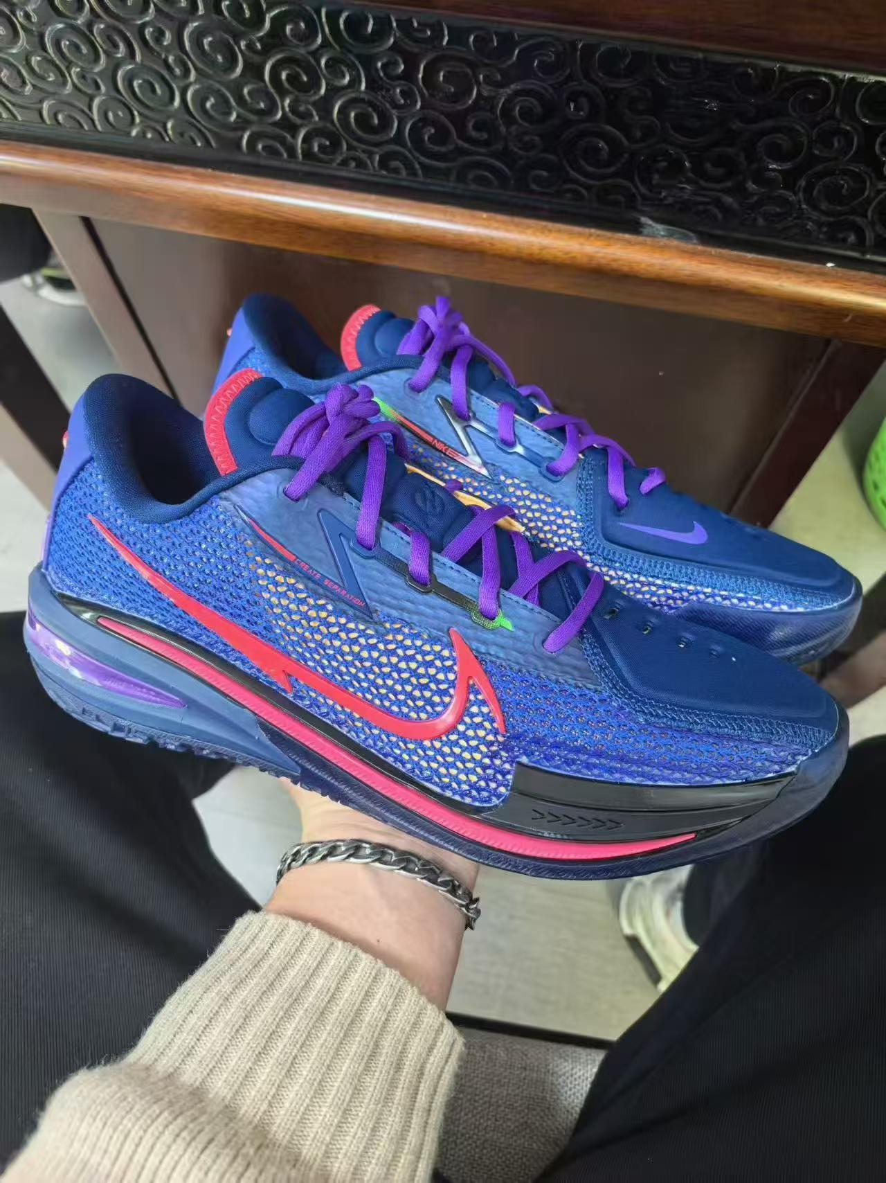 Nike Air Zoom GT. Cut 1 EP 系列