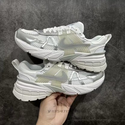 NIKE V2K Run 系列