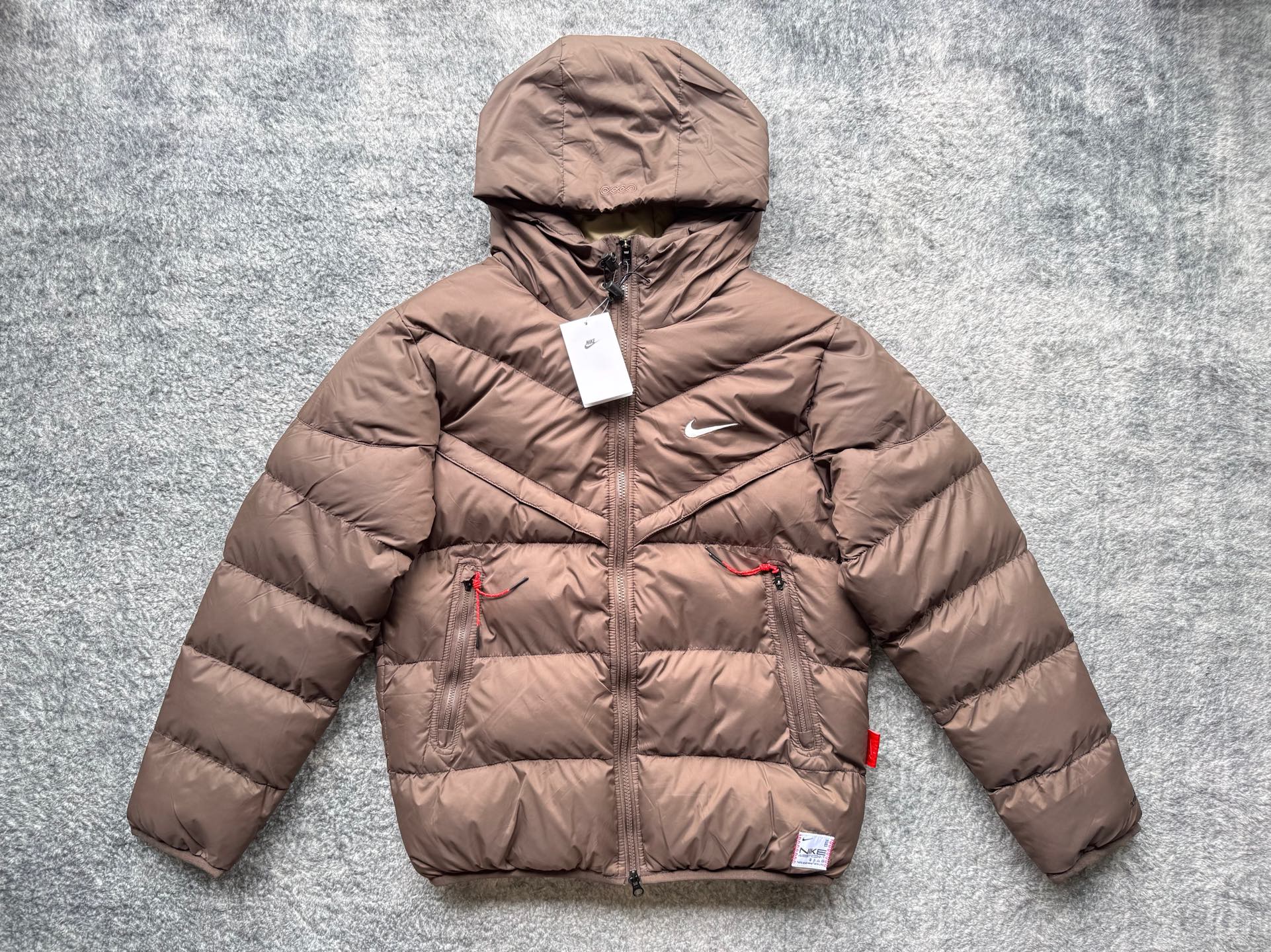 Nike Storm-FIT Windrunner 靈蛇迎新系列 時尚簡約防風保暖連帽棉服